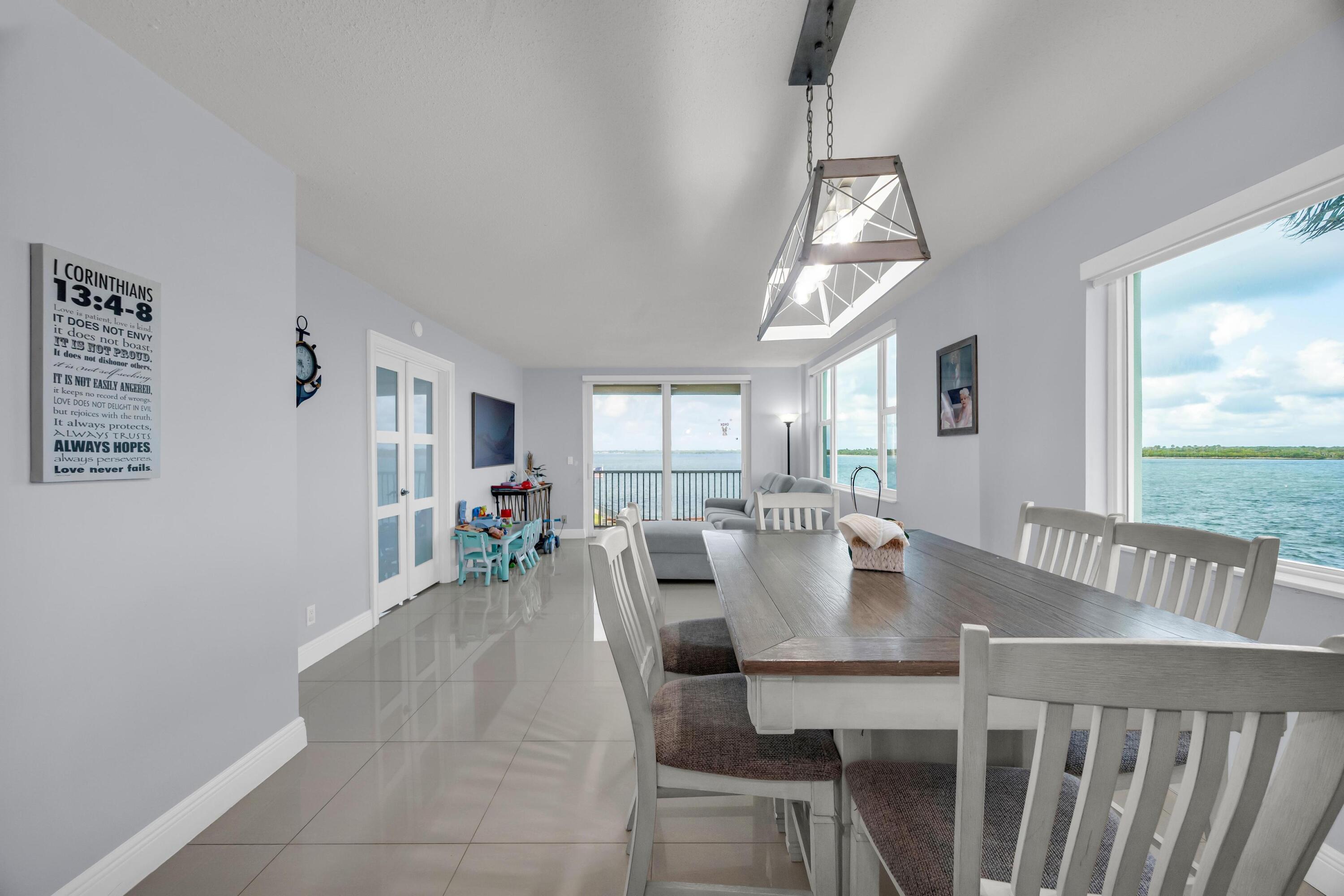 PARADISE HARBOUR CONDO - Residential