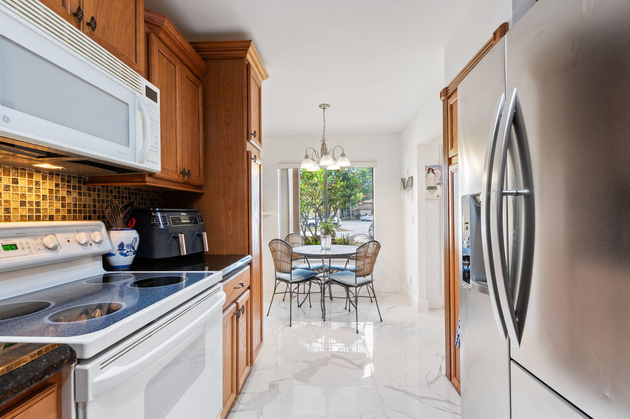 LAKESIDE CONDO 9 OF BANYAN SPRINGS - Residential
