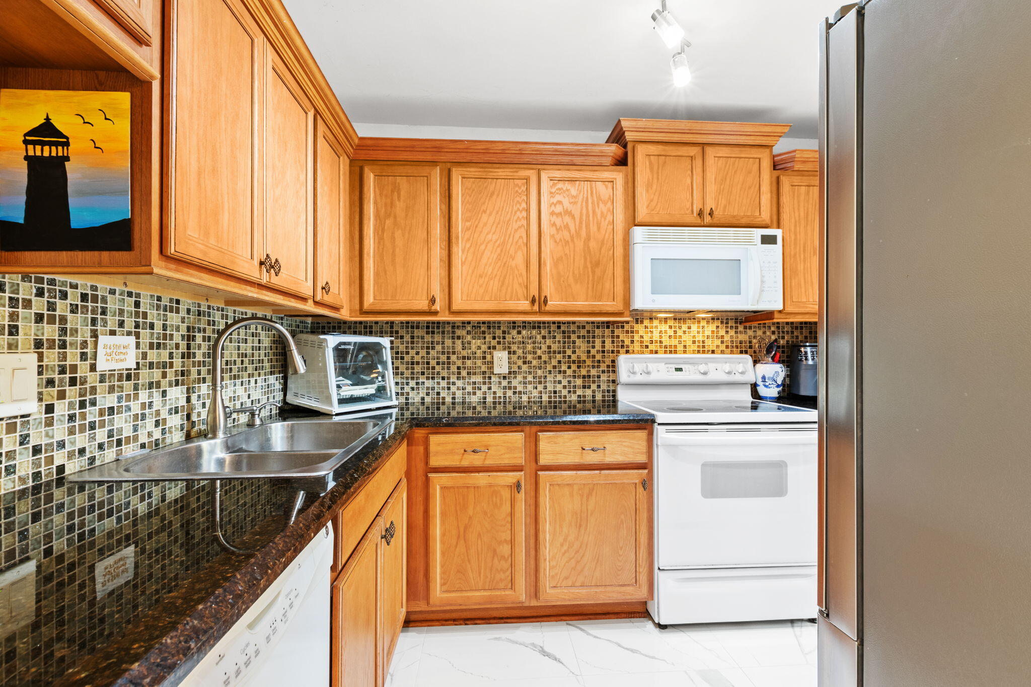 LAKESIDE CONDO 9 OF BANYAN SPRINGS - Residential