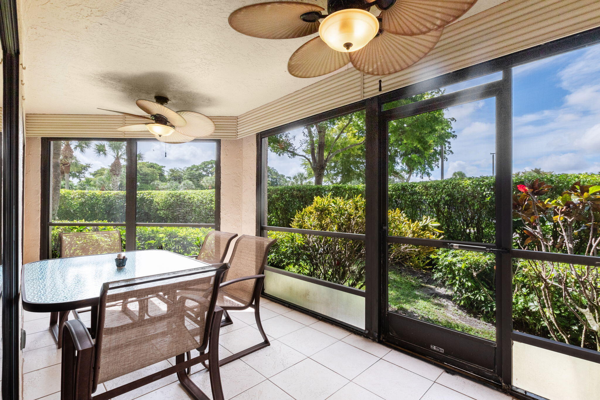 LAKESIDE CONDO 9 OF BANYAN SPRINGS - Residential