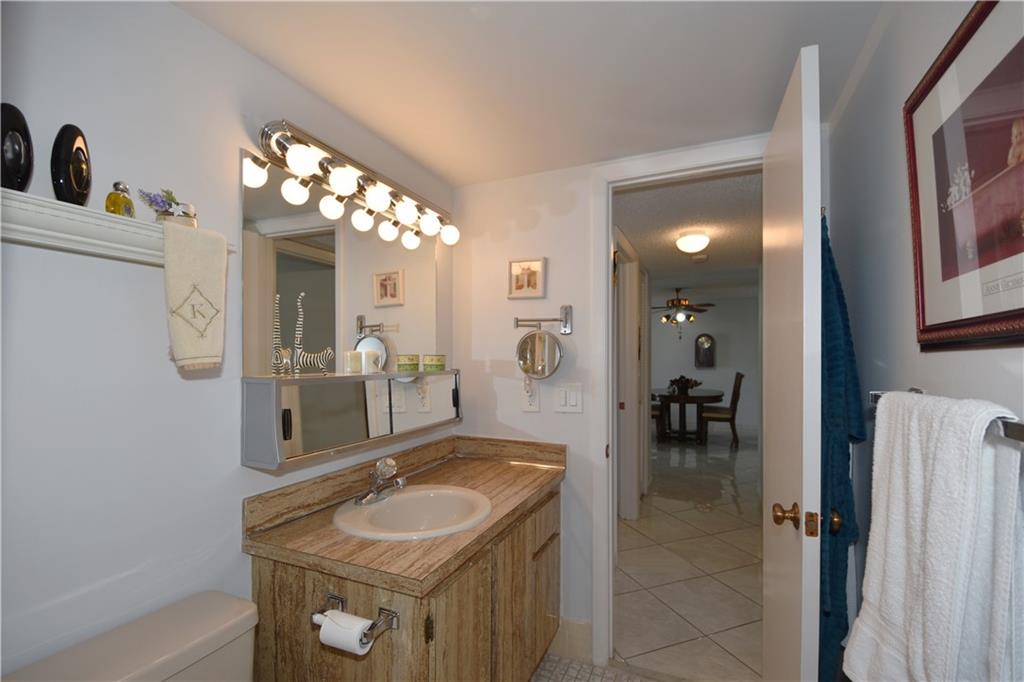 Meadowbrook Lakes View - Residential