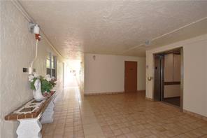 Meadowbrook Lakes View - Residential