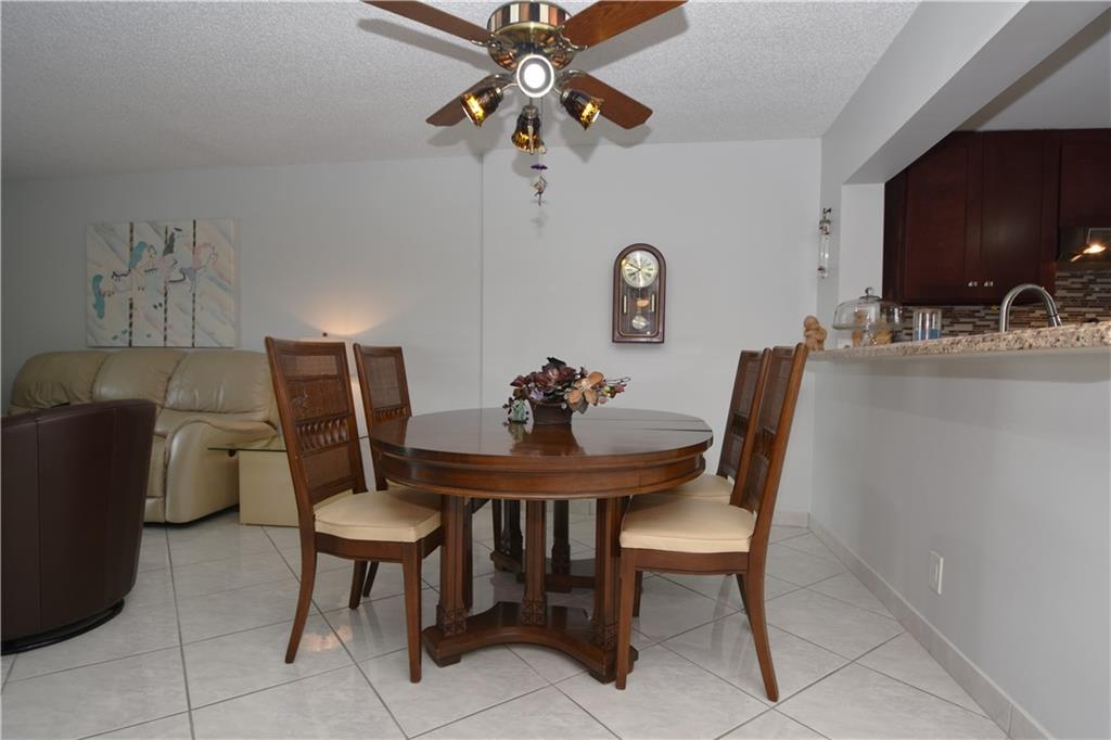 Meadowbrook Lakes View - Residential