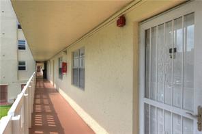 Meadowbrook Lakes View - Residential