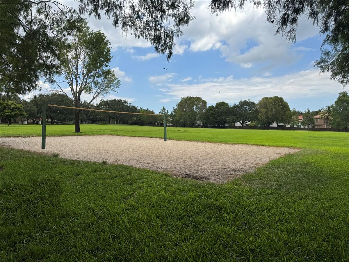 BRIDGEWATER AT PLANTATION - Residential