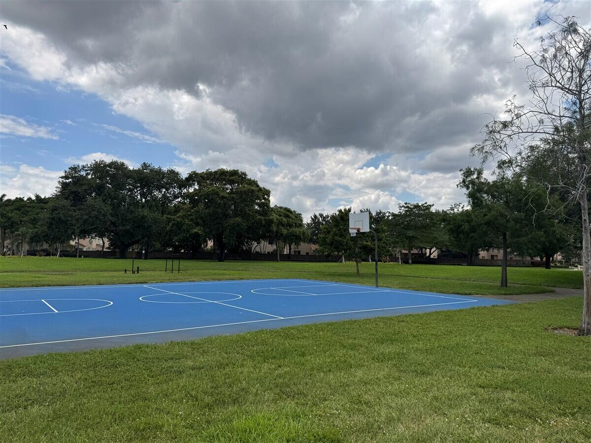 BRIDGEWATER AT PLANTATION - Residential