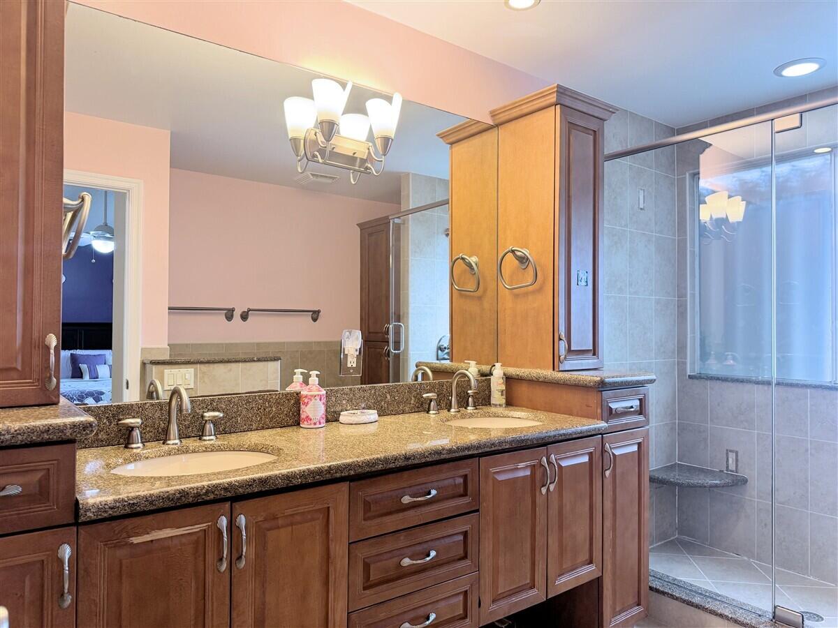 BRIDGEWATER AT PLANTATION - Residential
