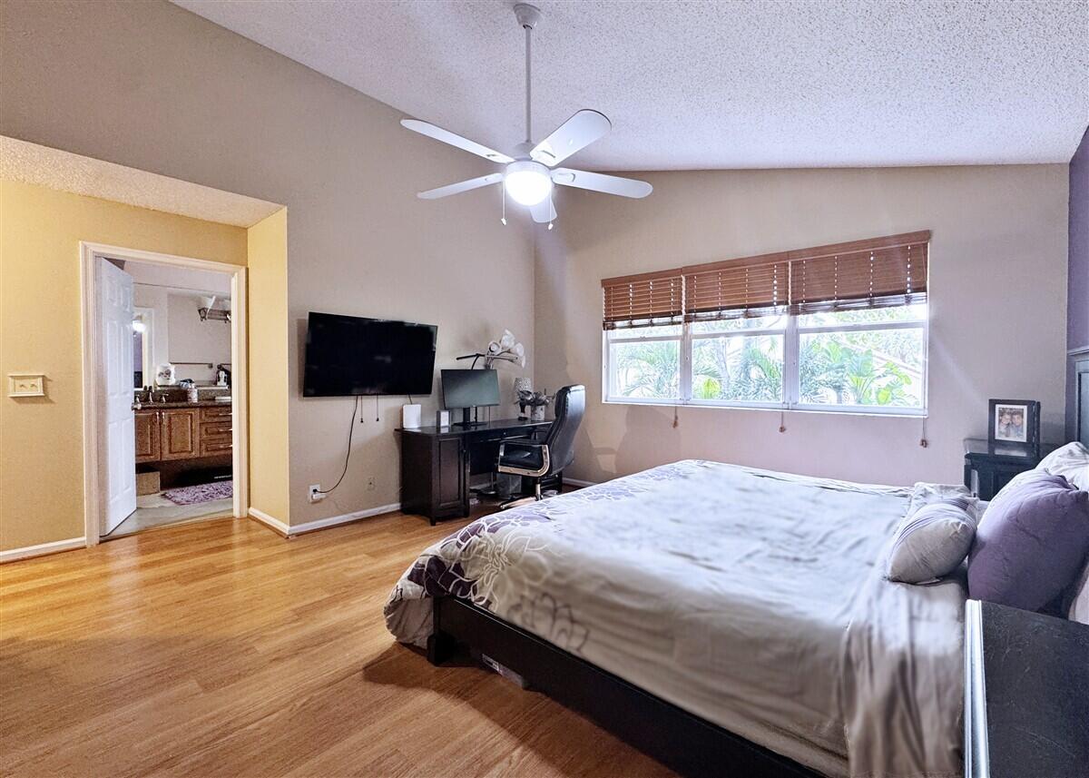 BRIDGEWATER AT PLANTATION - Residential