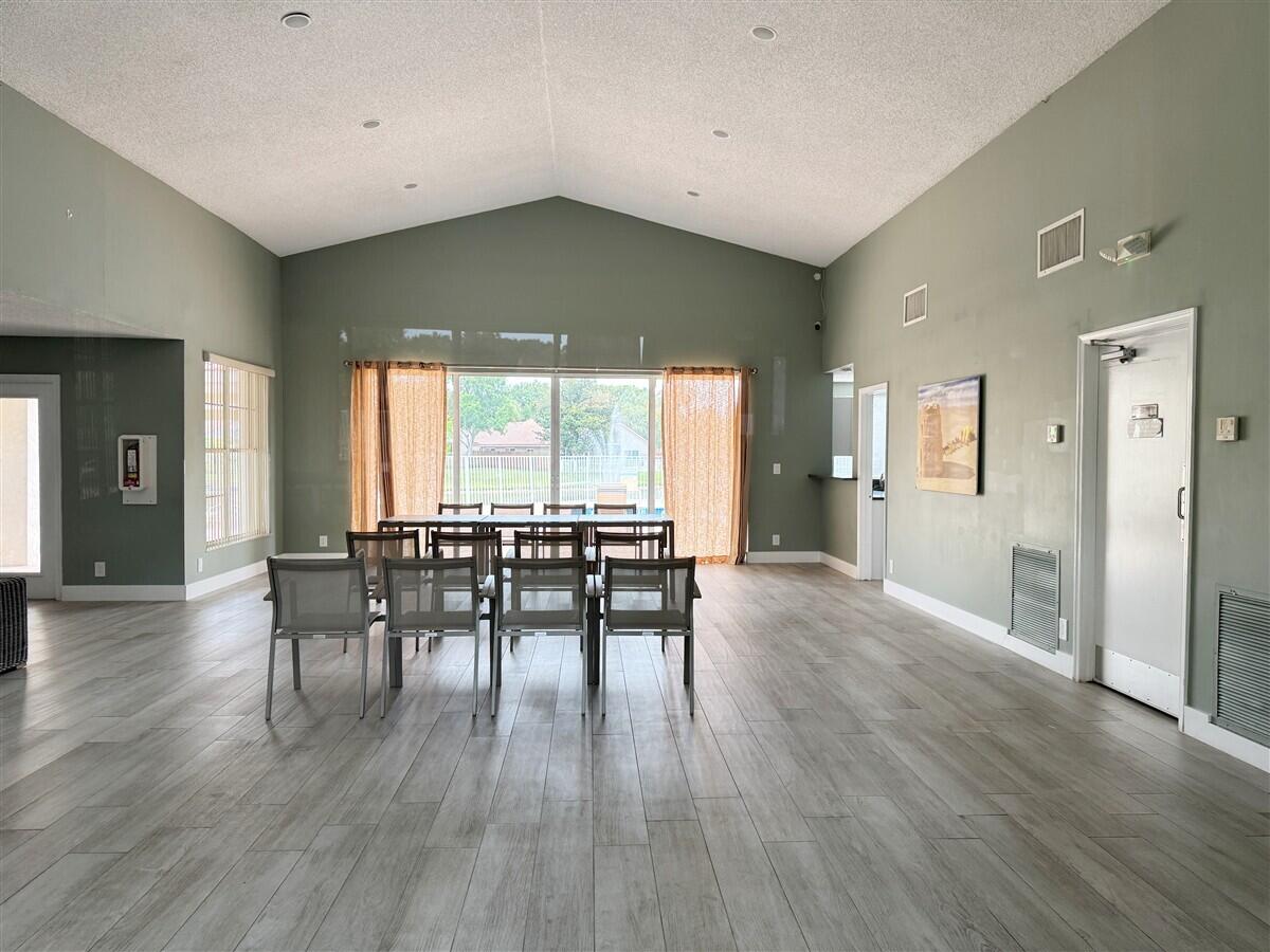 BRIDGEWATER AT PLANTATION - Residential