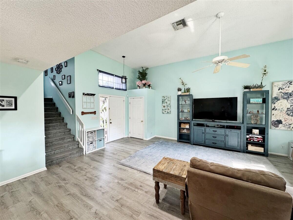 BRIDGEWATER AT PLANTATION - Residential