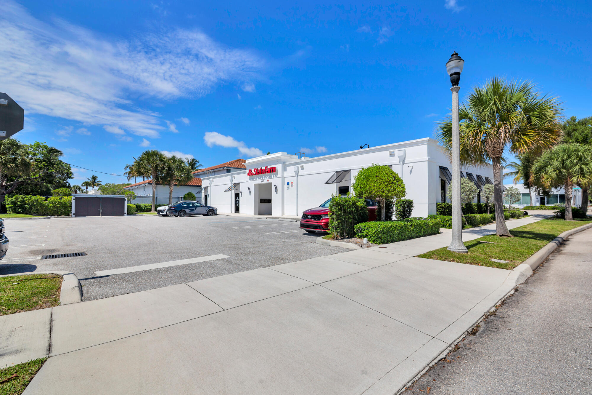 Prime location just north of Forest Hill on the east side of Dixie. Excellent visibility, flexible floor plan, and ample parking in the rear. Perfect for retail, showroom, office, design, wellness, or professional services. Unit C is 1,275 Square Feet.