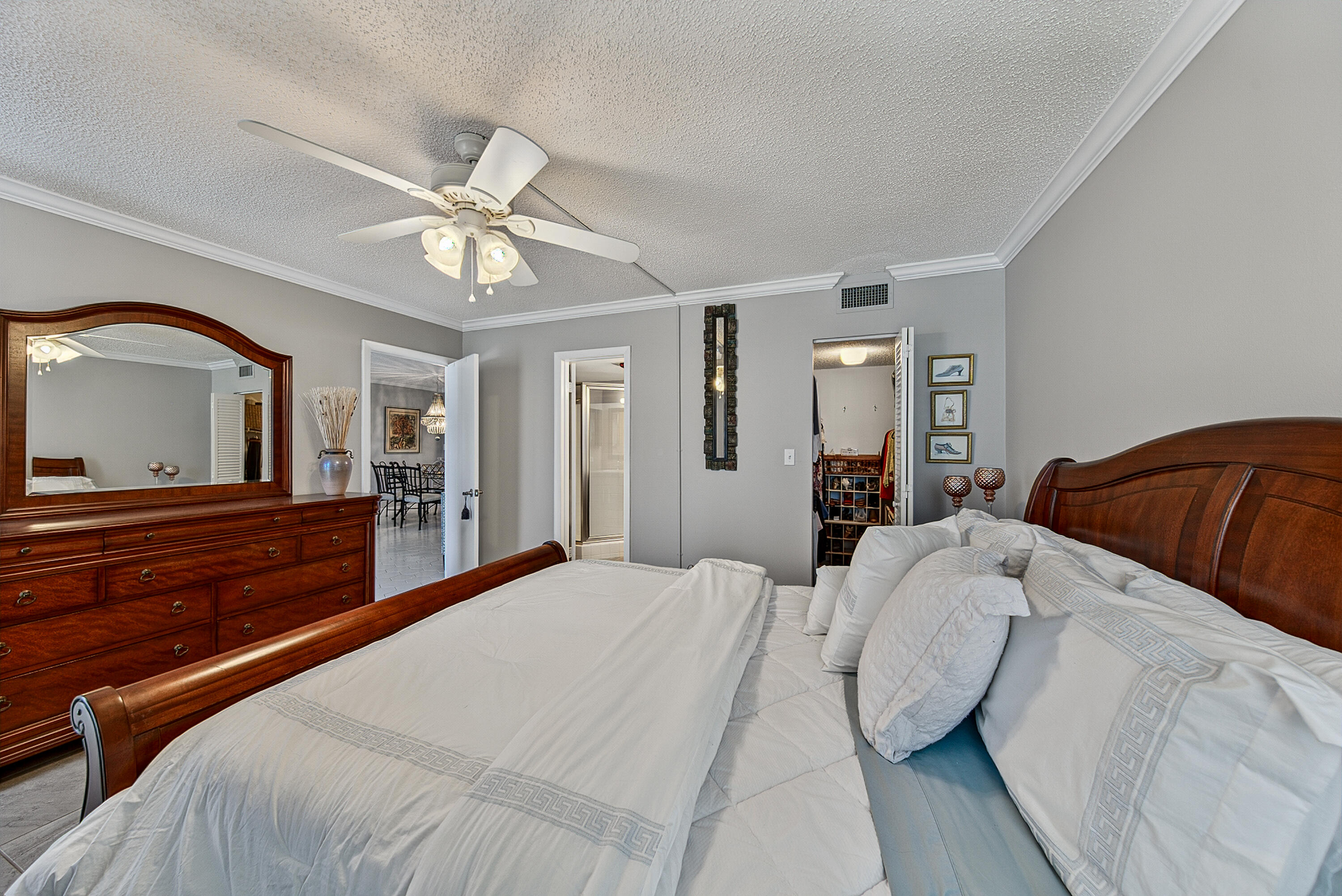 CORAL TOWERS CONDO - Residential