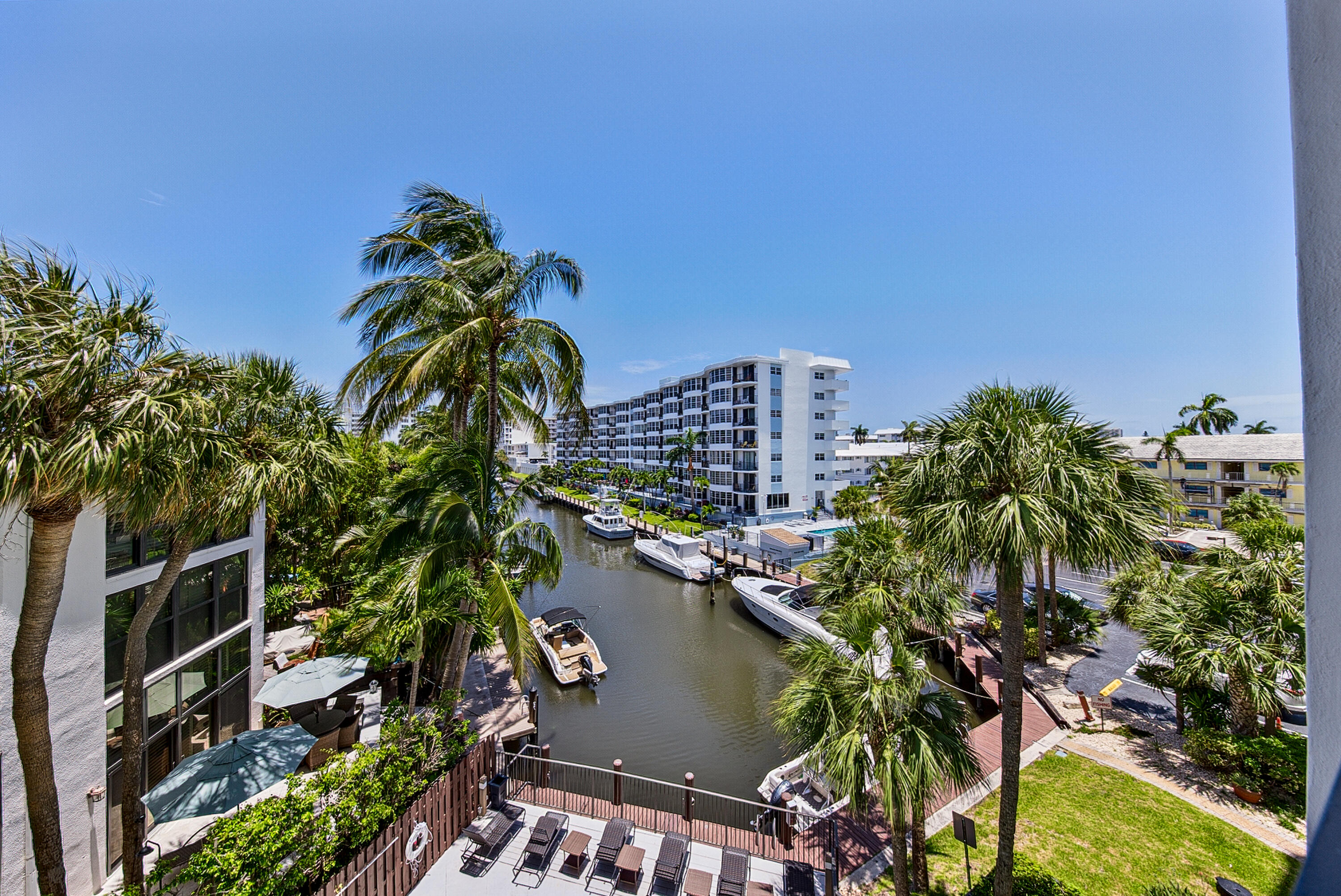 CORAL TOWERS CONDO - Residential