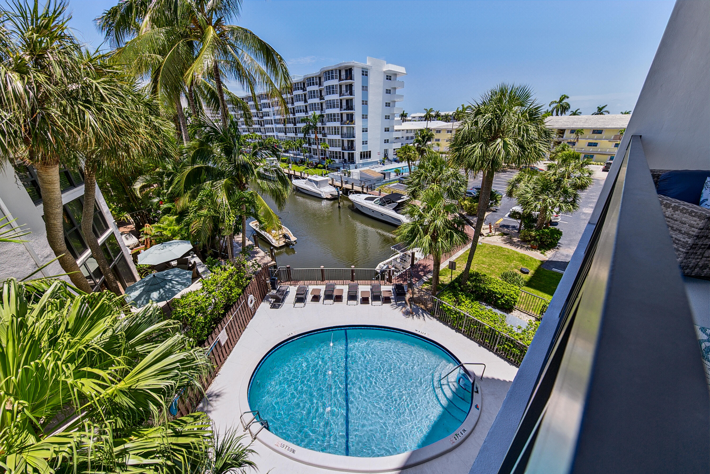 CORAL TOWERS CONDO - Residential