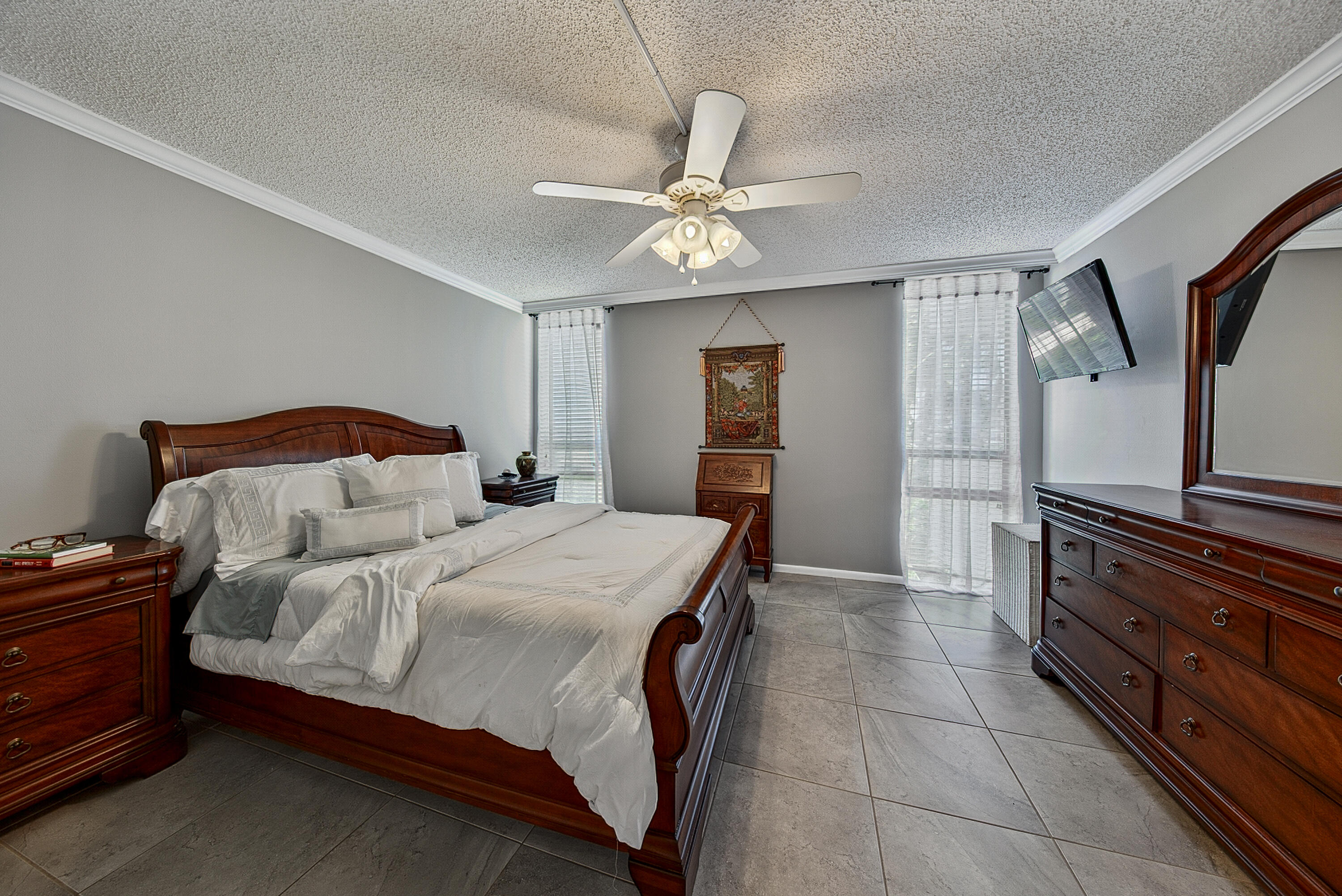 CORAL TOWERS CONDO - Residential