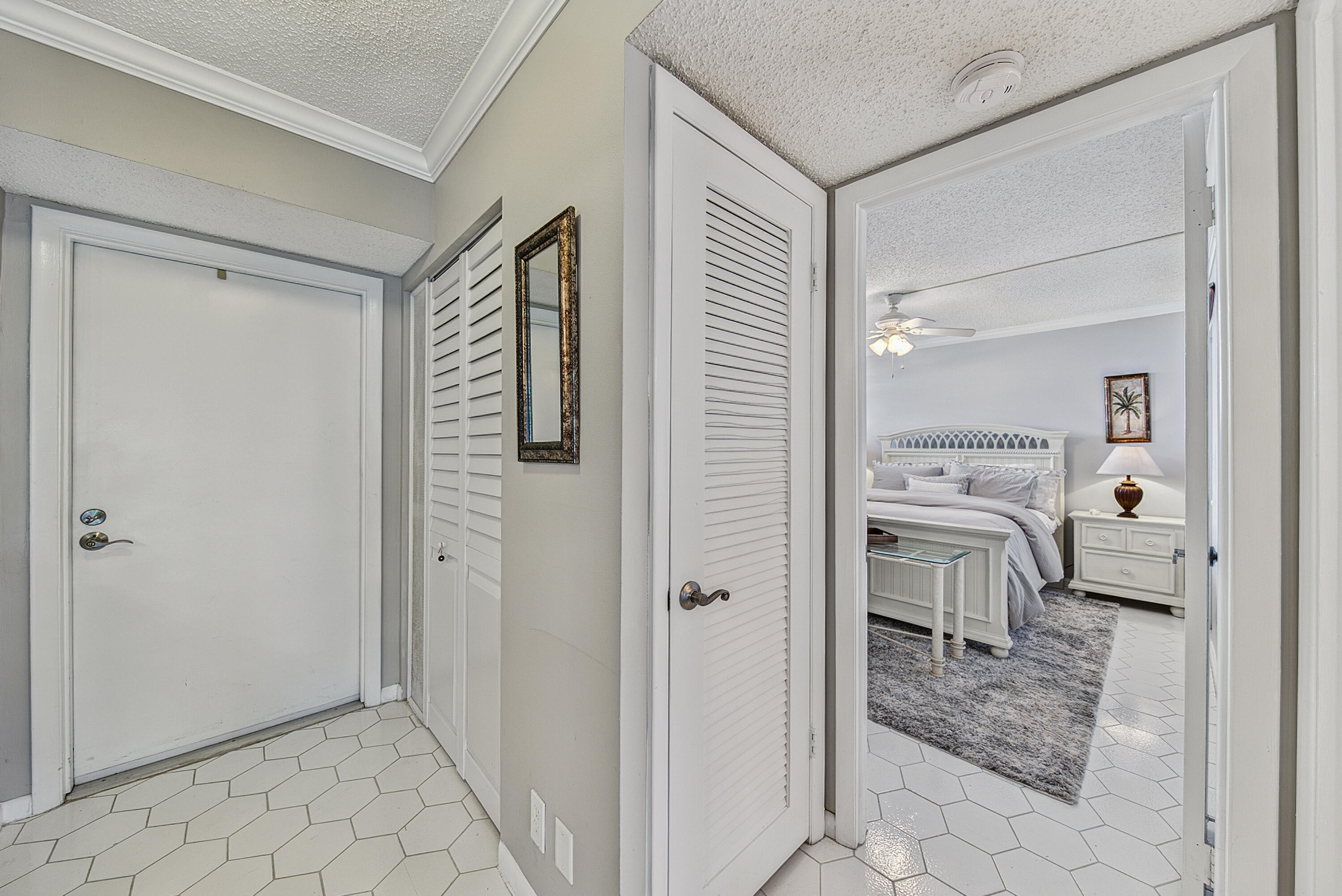 CORAL TOWERS CONDO - Residential