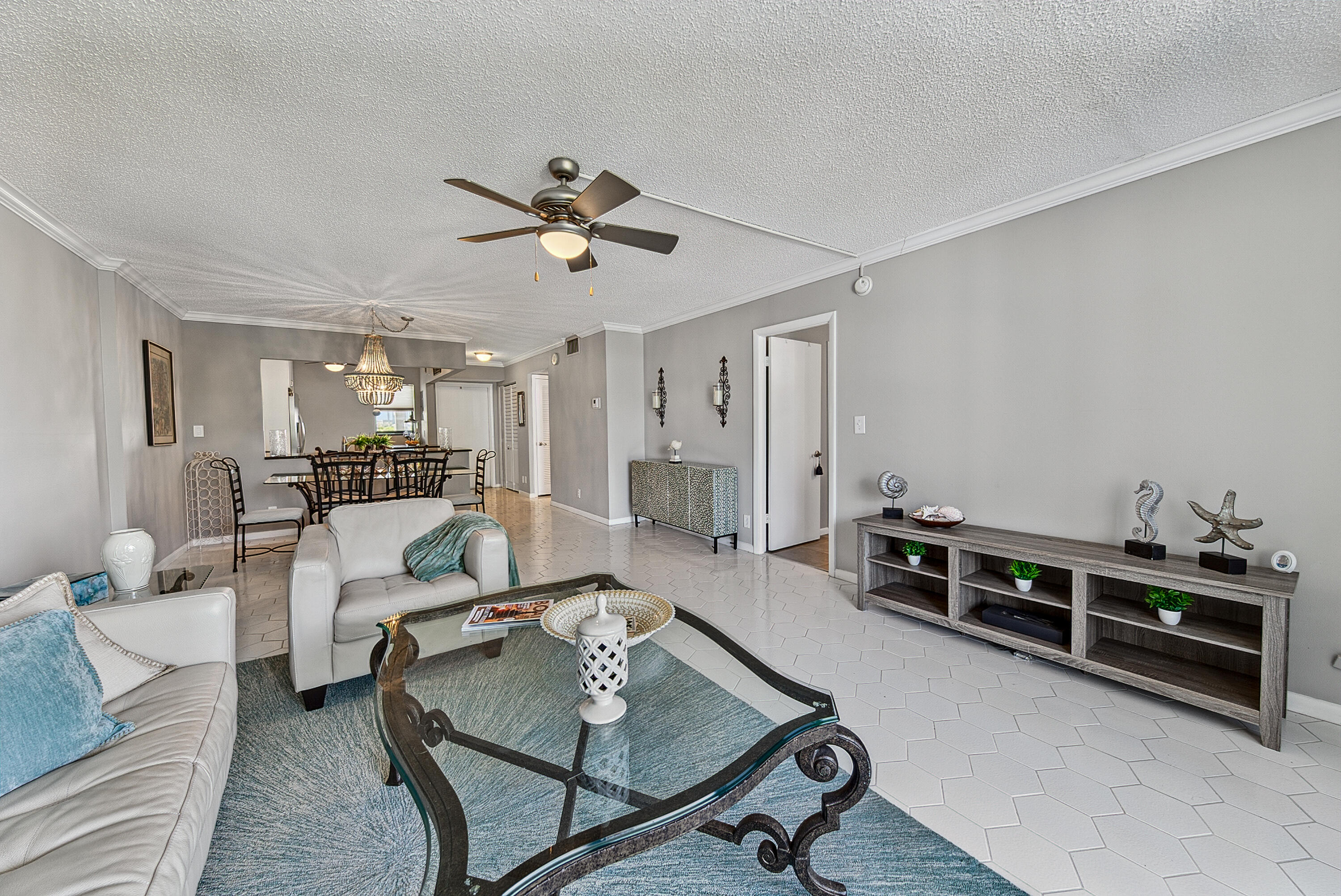 CORAL TOWERS CONDO - Residential