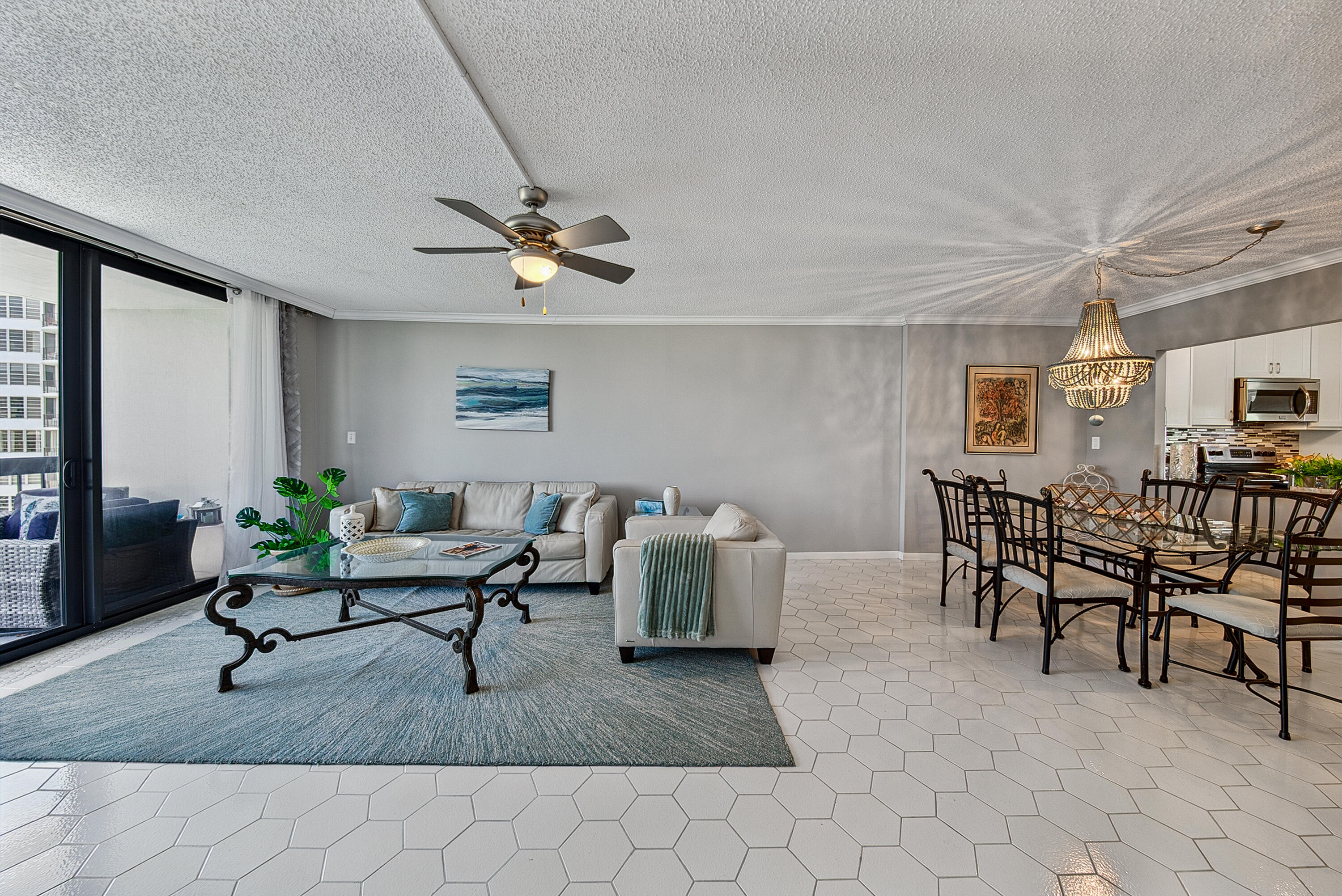 CORAL TOWERS CONDO - Residential