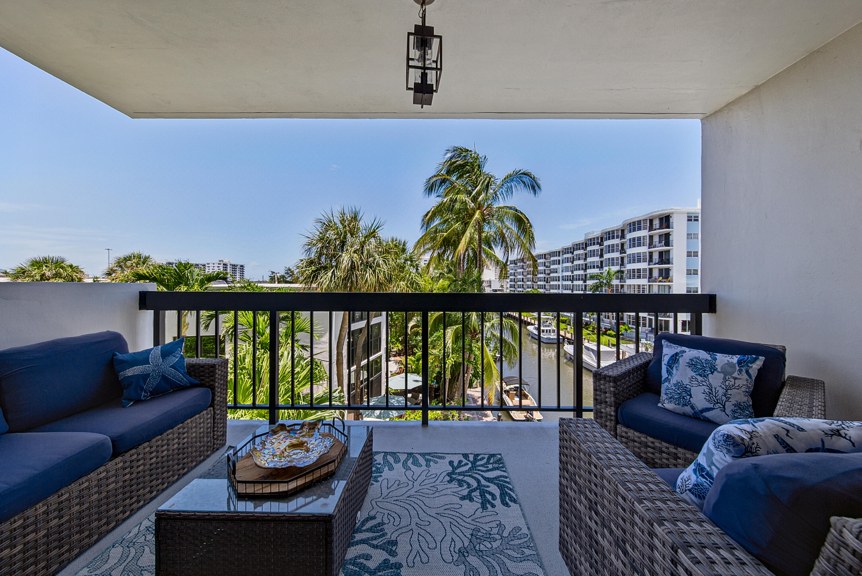 CORAL TOWERS CONDO - Residential