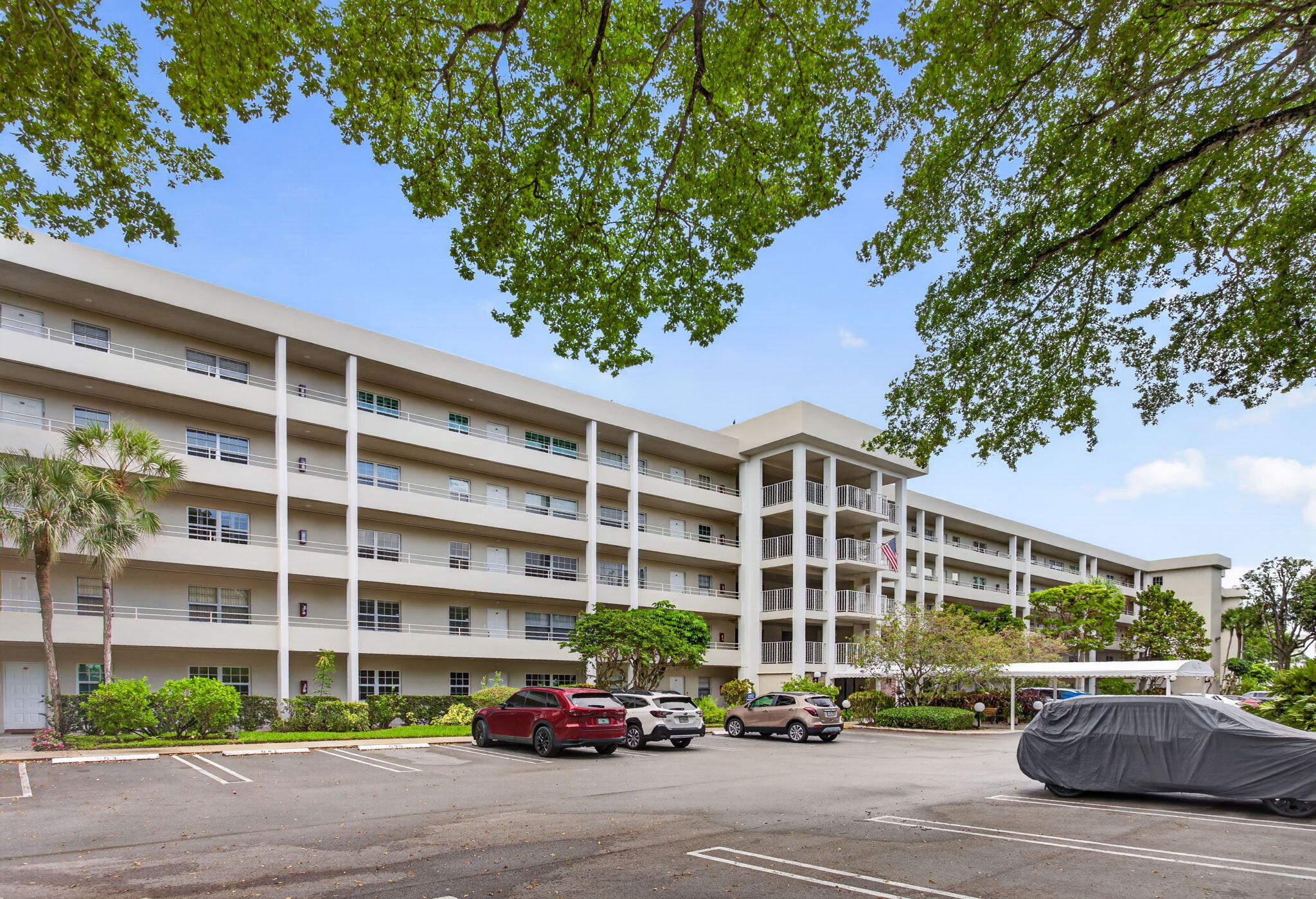 NO 124 PALM-AIRE COUNTRY CLUB - Residential