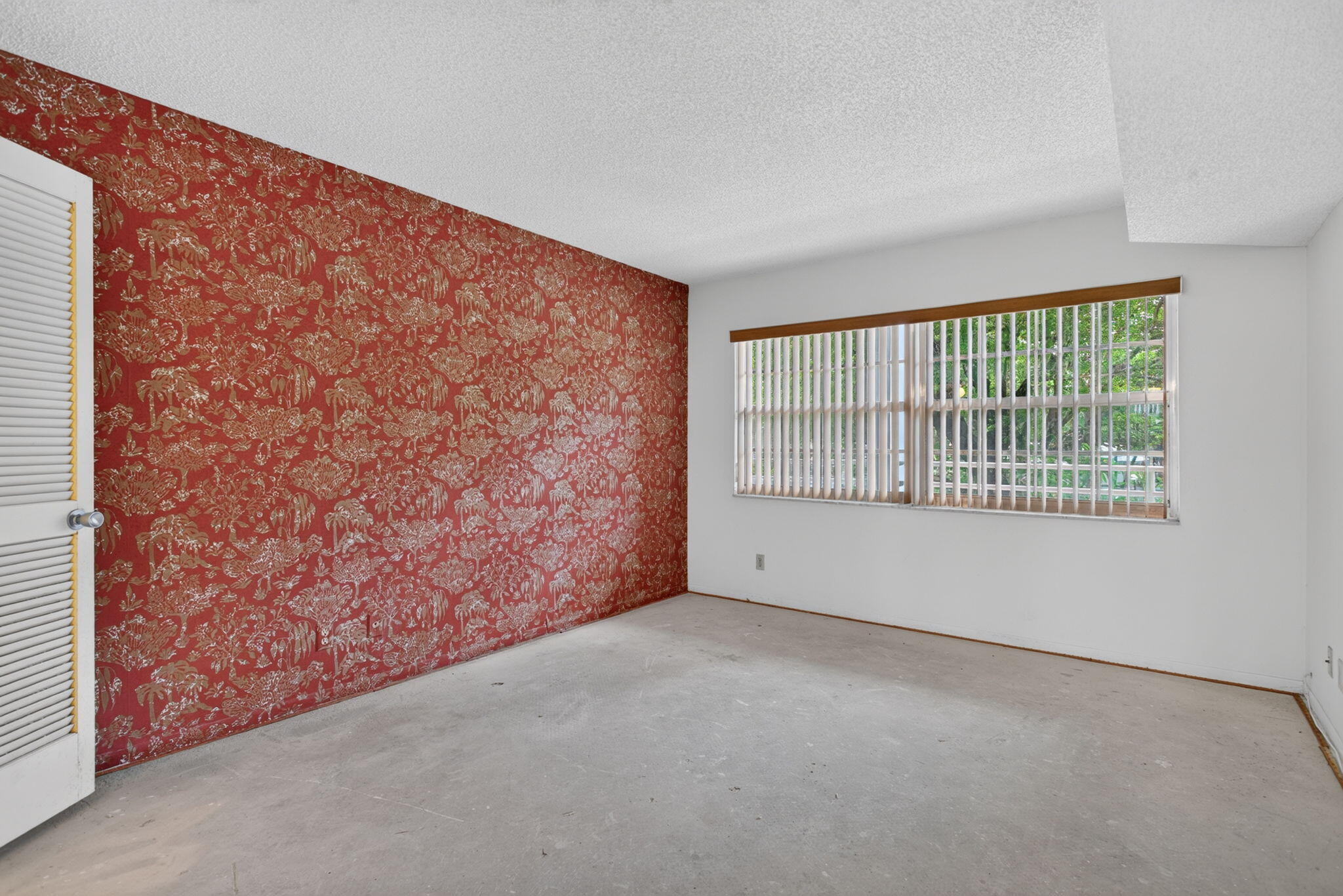 NO 124 PALM-AIRE COUNTRY CLUB - Residential