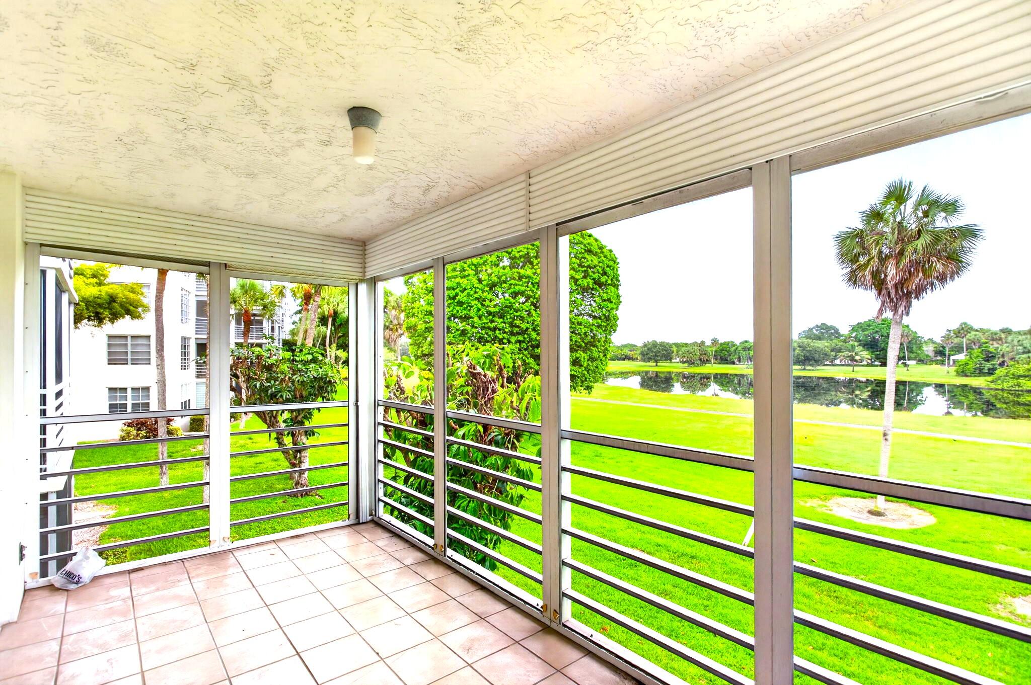 NO 124 PALM-AIRE COUNTRY CLUB - Residential
