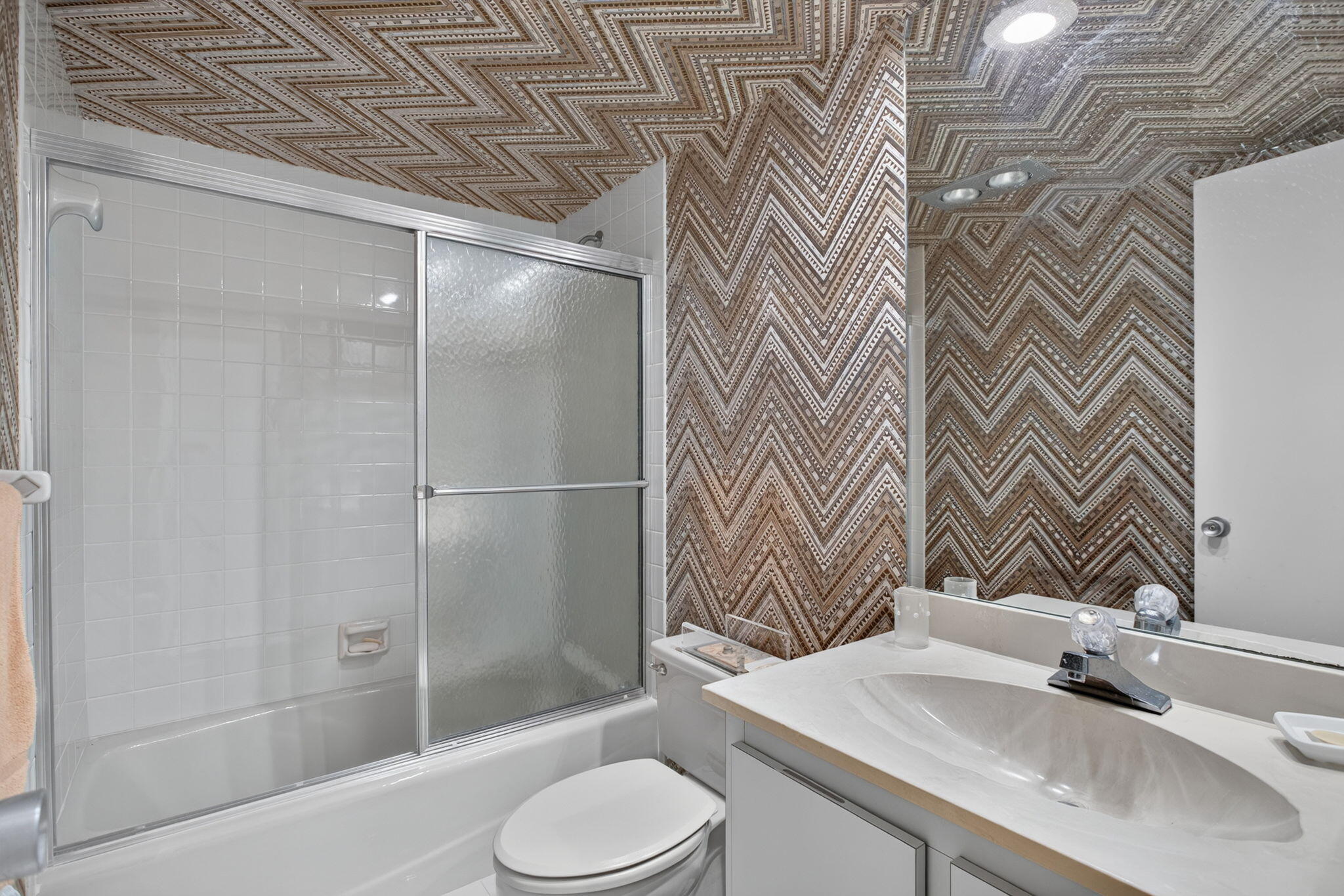 NO 124 PALM-AIRE COUNTRY CLUB - Residential
