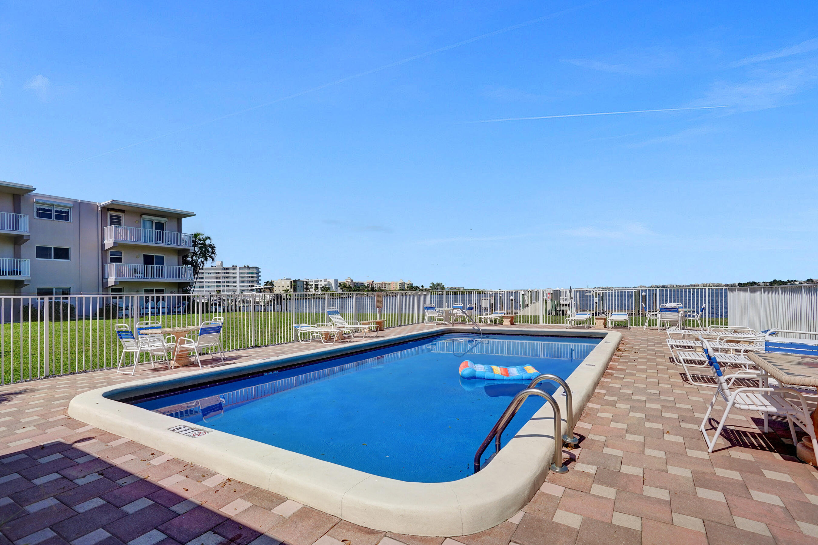 ISLAND TOWERS INC CONDO - Residential