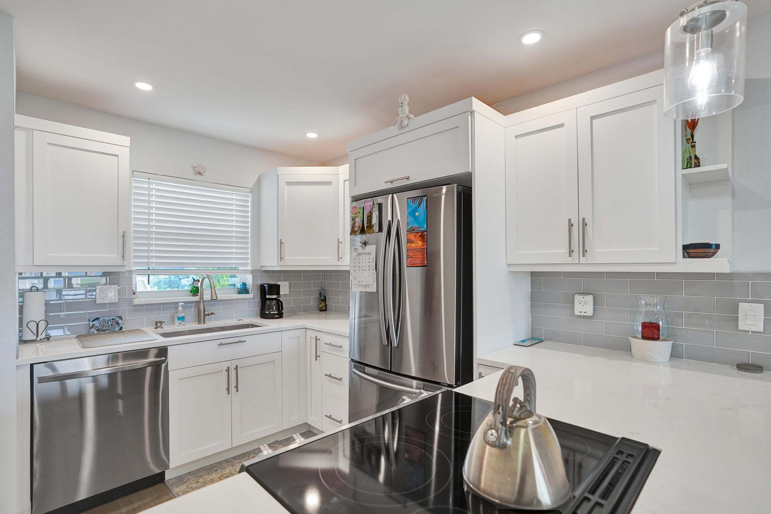 ISLAND TOWERS INC CONDO - Residential