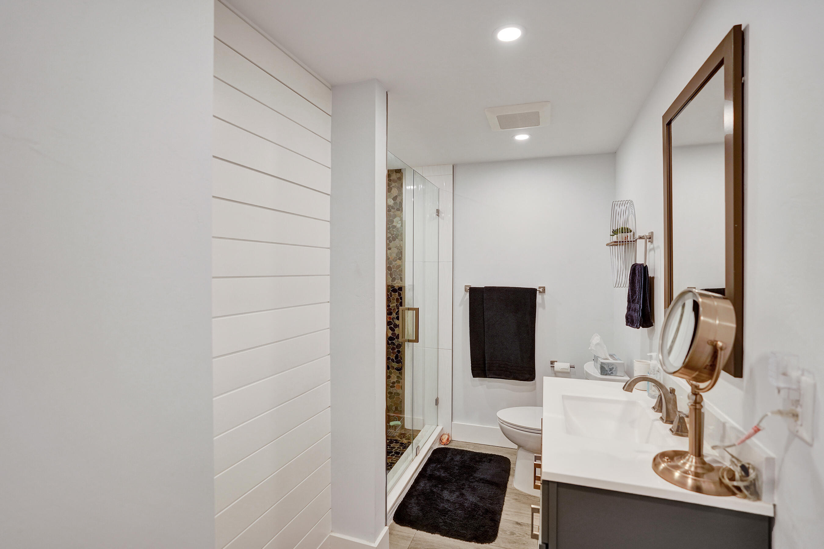 ISLAND TOWERS INC CONDO - Residential