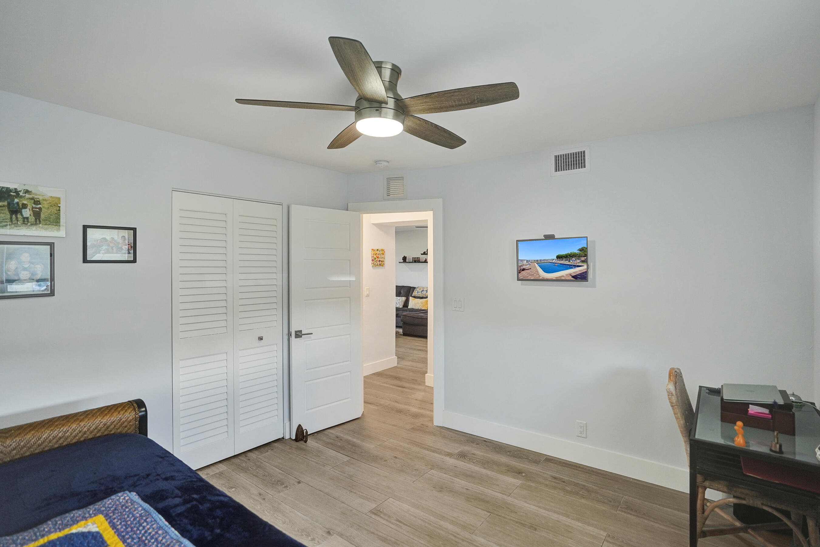ISLAND TOWERS INC CONDO - Residential