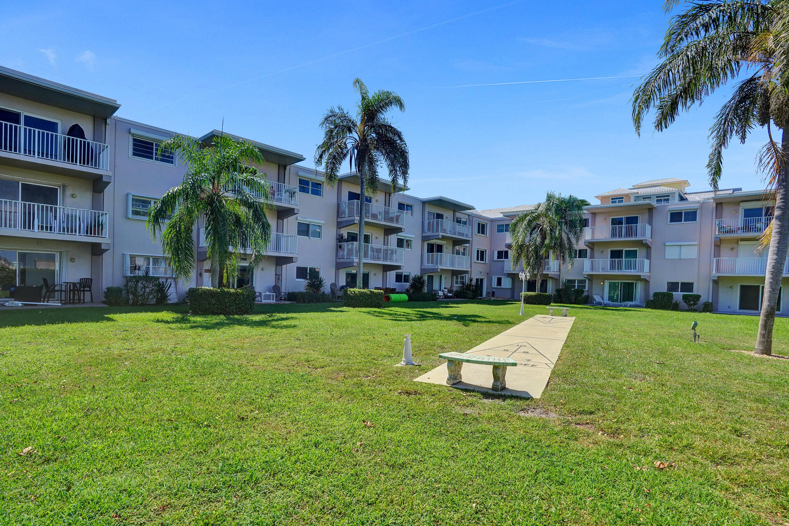 ISLAND TOWERS INC CONDO - Residential