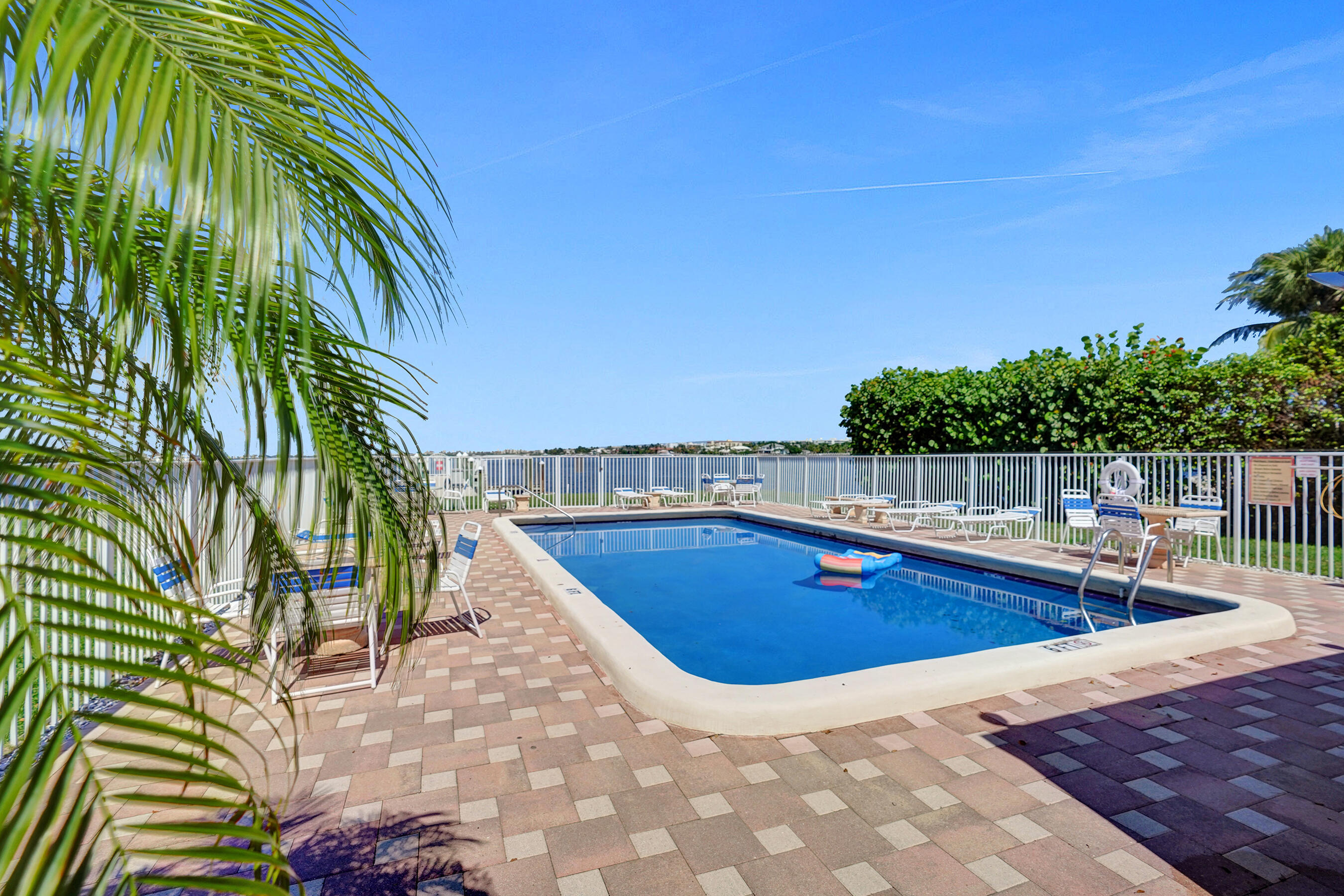 ISLAND TOWERS INC CONDO - Residential