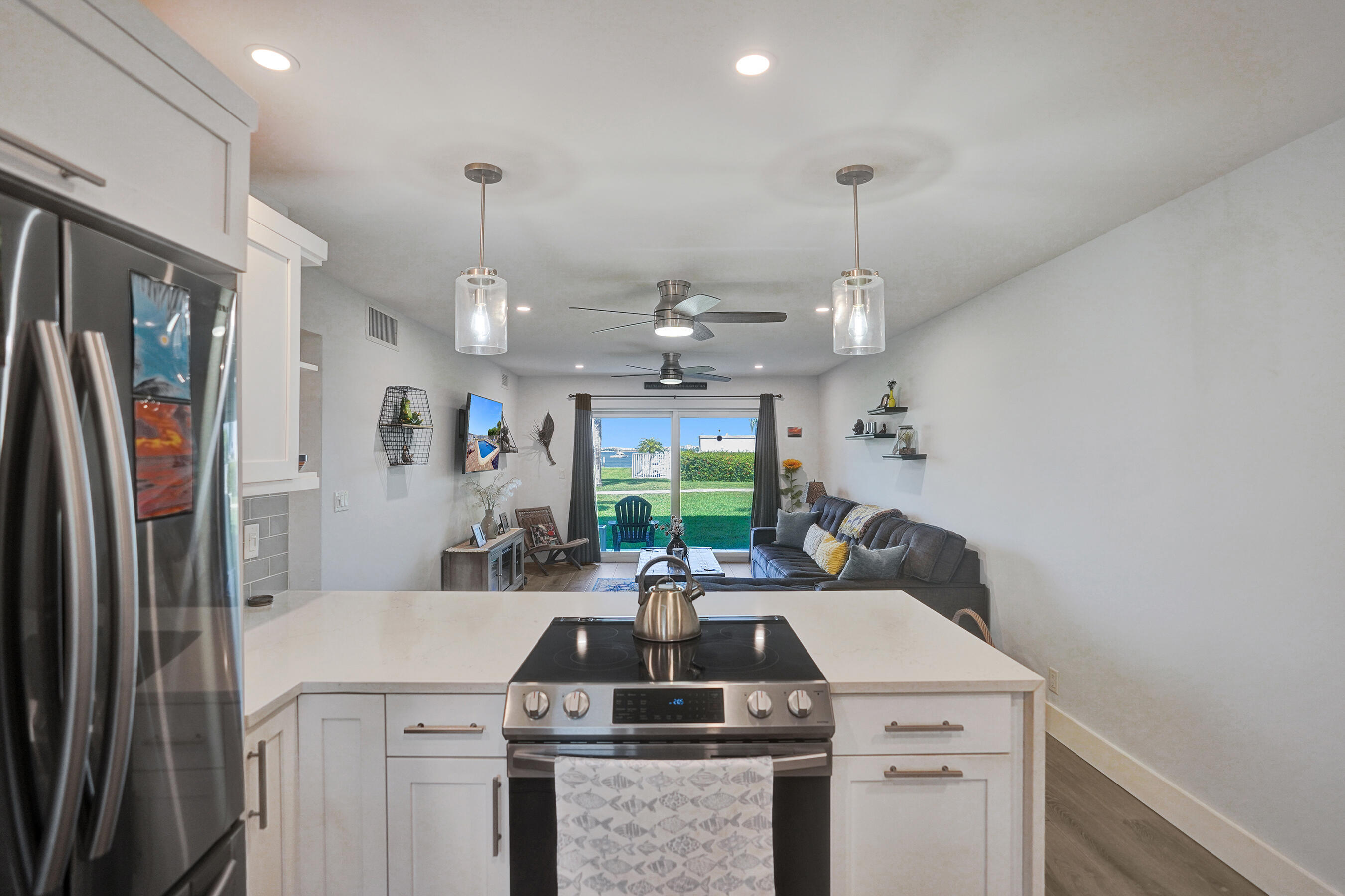 ISLAND TOWERS INC CONDO - Residential