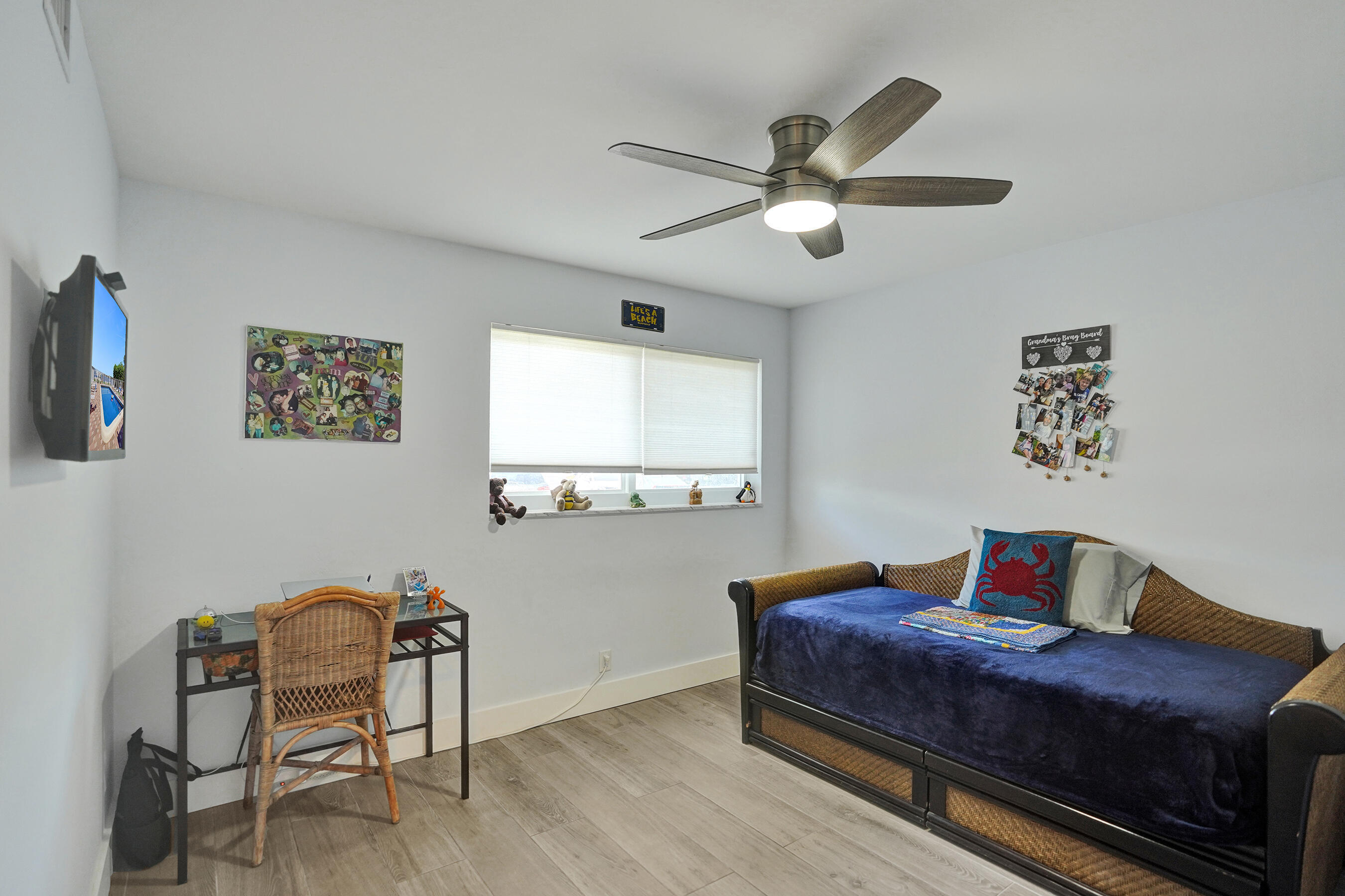 ISLAND TOWERS INC CONDO - Residential