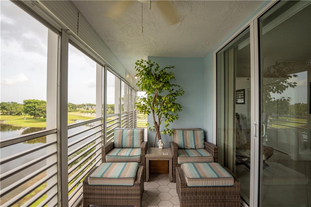 NO. 52 PALM-AIRE COUNTRY - Residential