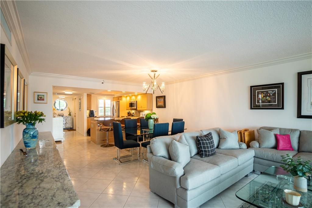NO. 52 PALM-AIRE COUNTRY - Residential