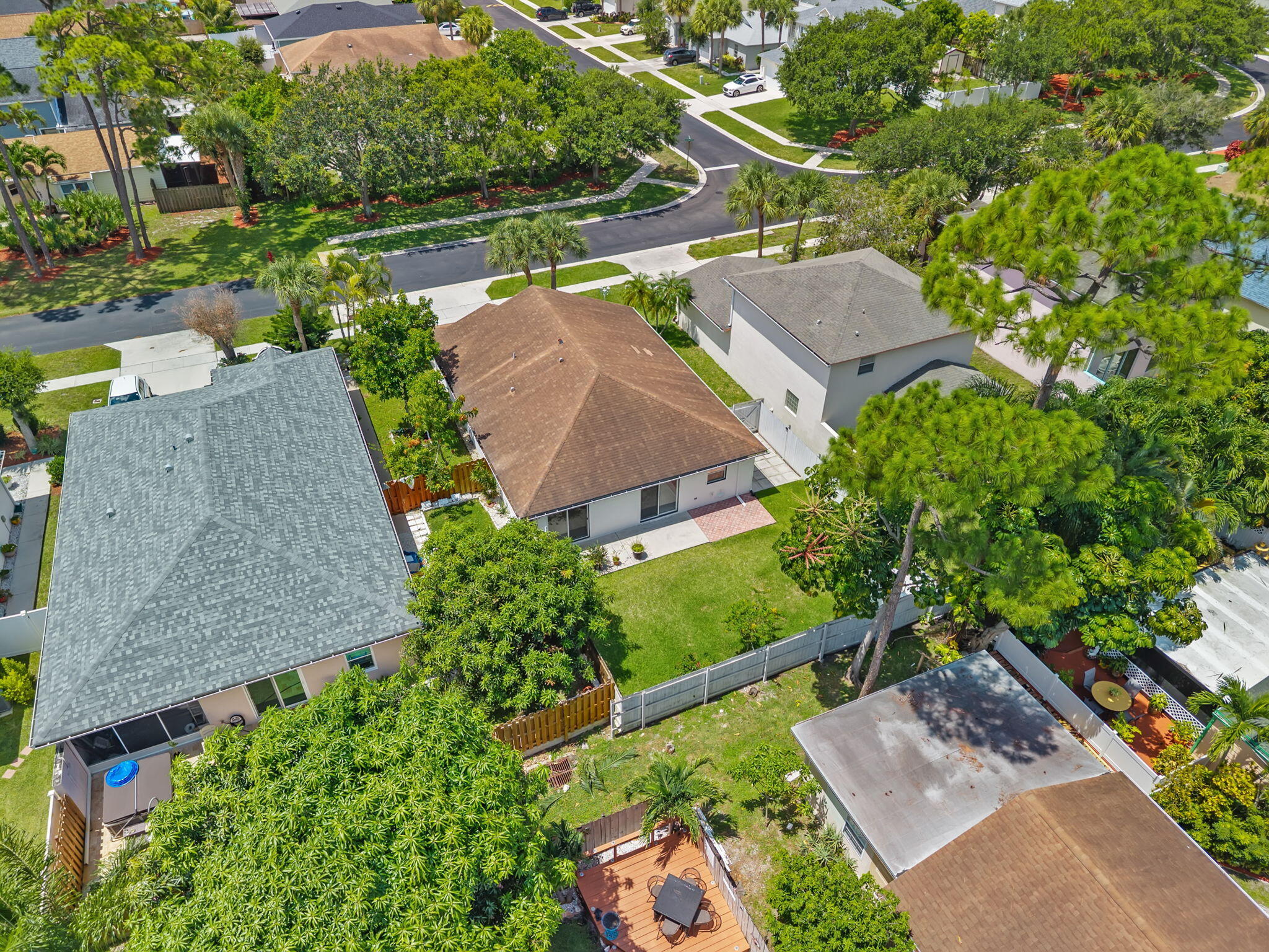 VICTORIA WOODS - Residential