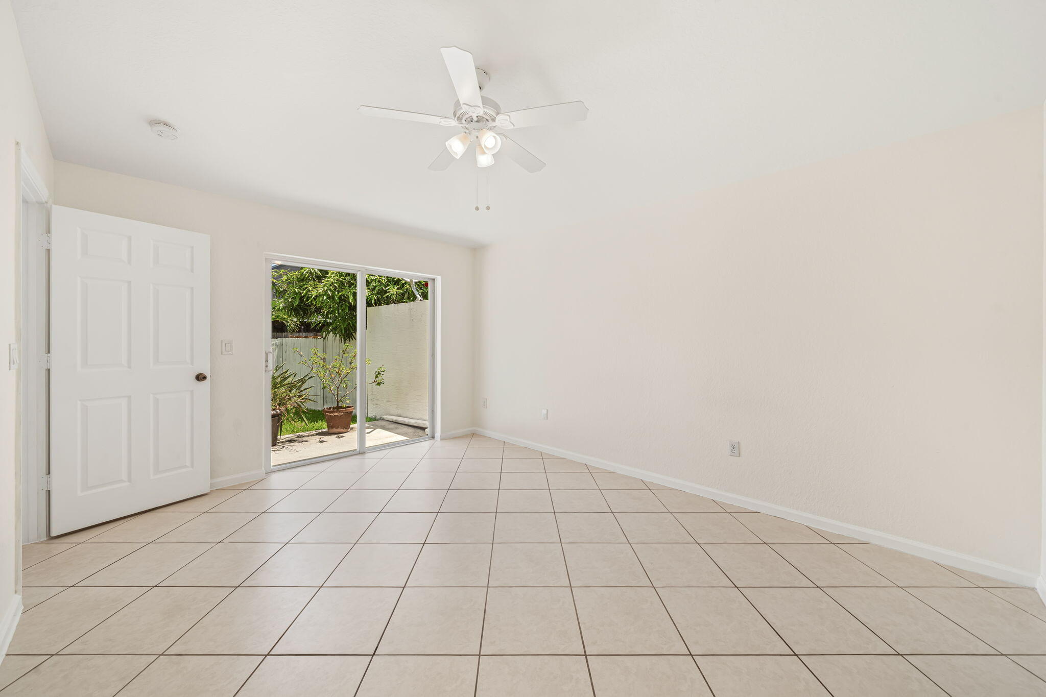 VICTORIA WOODS - Residential