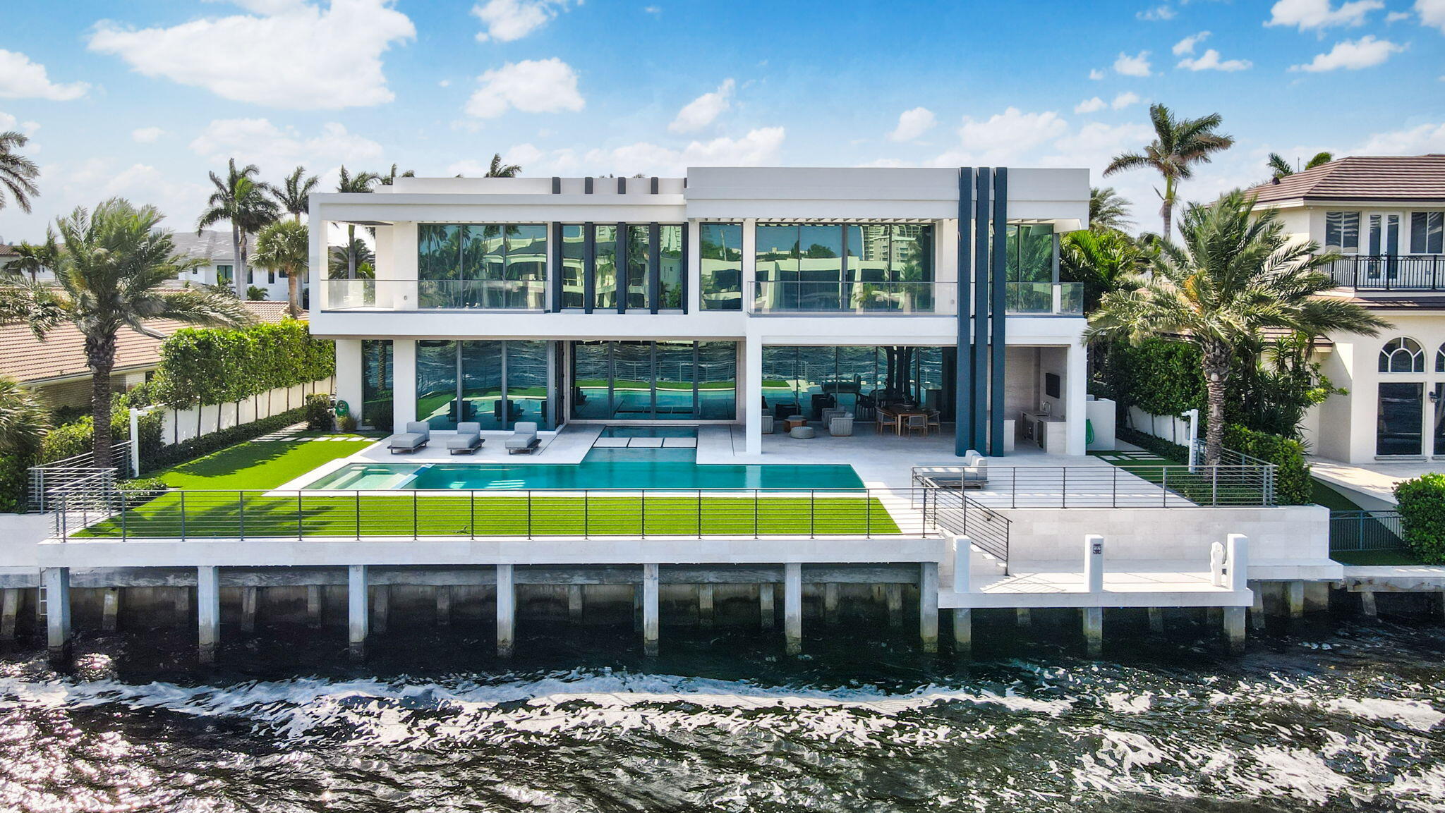 ROYAL PALM YACHT & COUNTRY CLUB - Residential