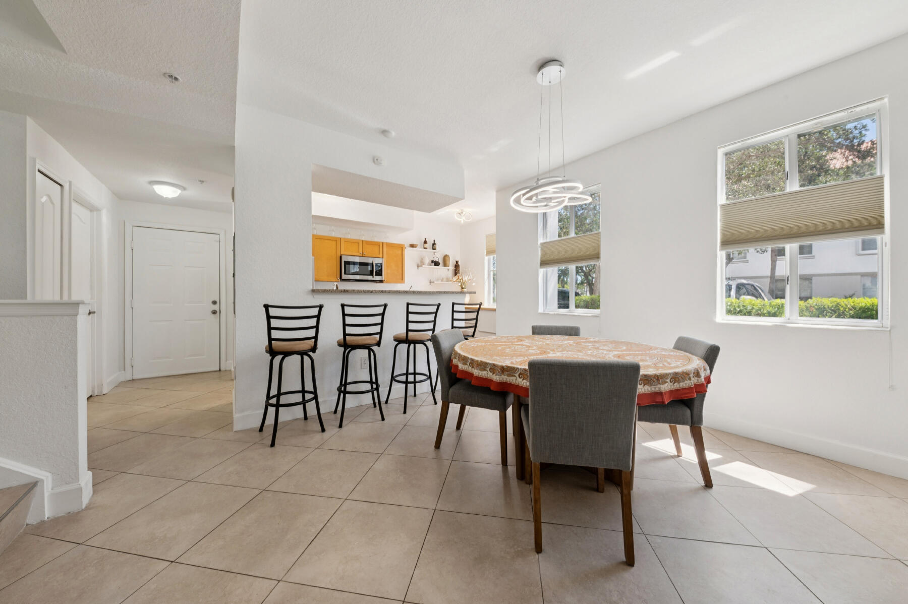 RESIDENCES AT LEGACY PLACE CONDO - Residential Lease