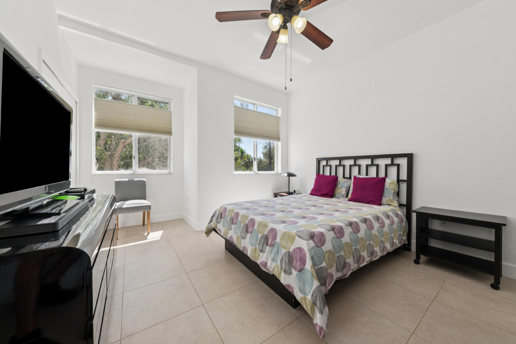 RESIDENCES AT LEGACY PLACE CONDO - Residential Lease