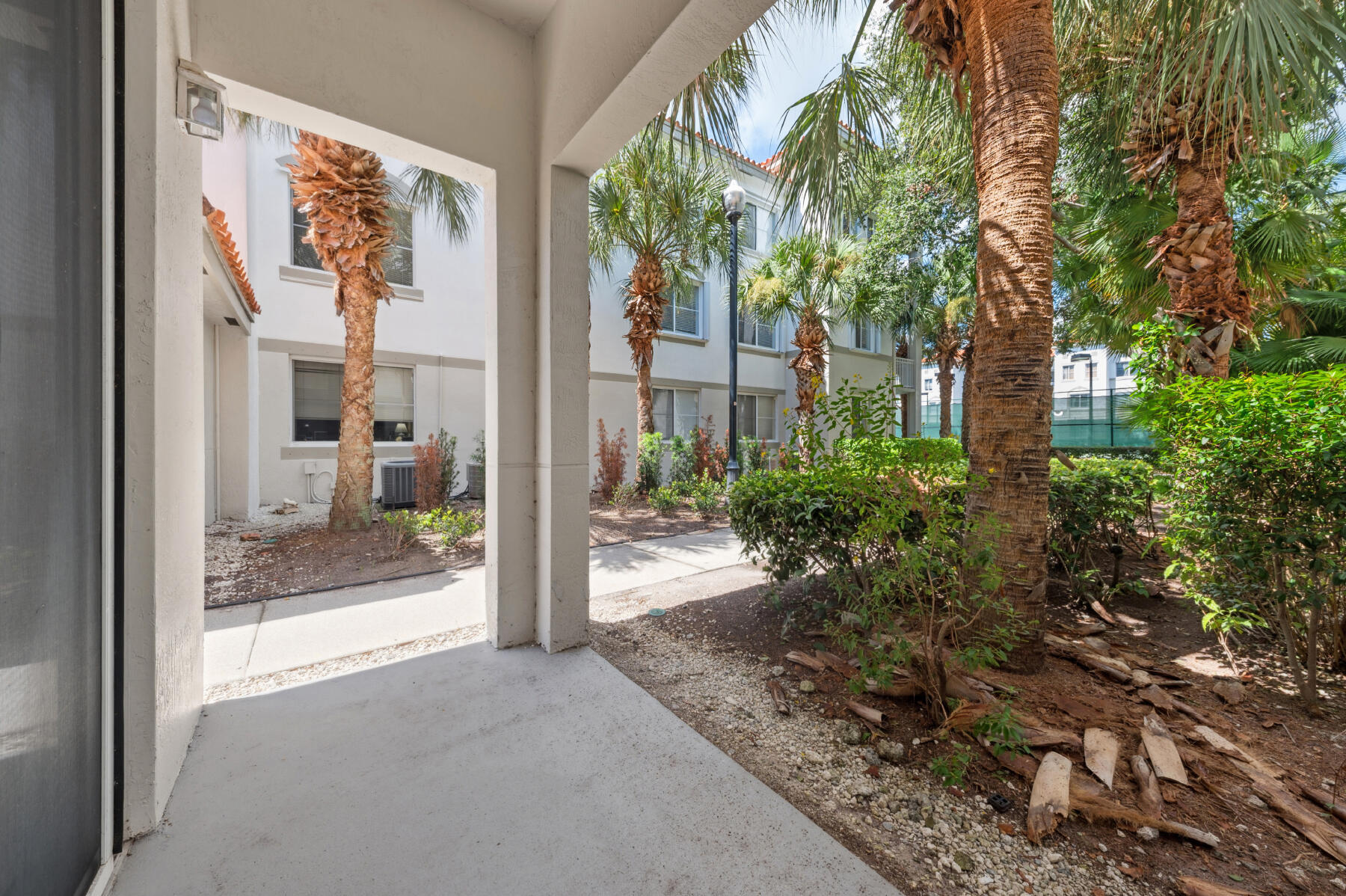 RESIDENCES AT LEGACY PLACE CONDO - Residential Lease