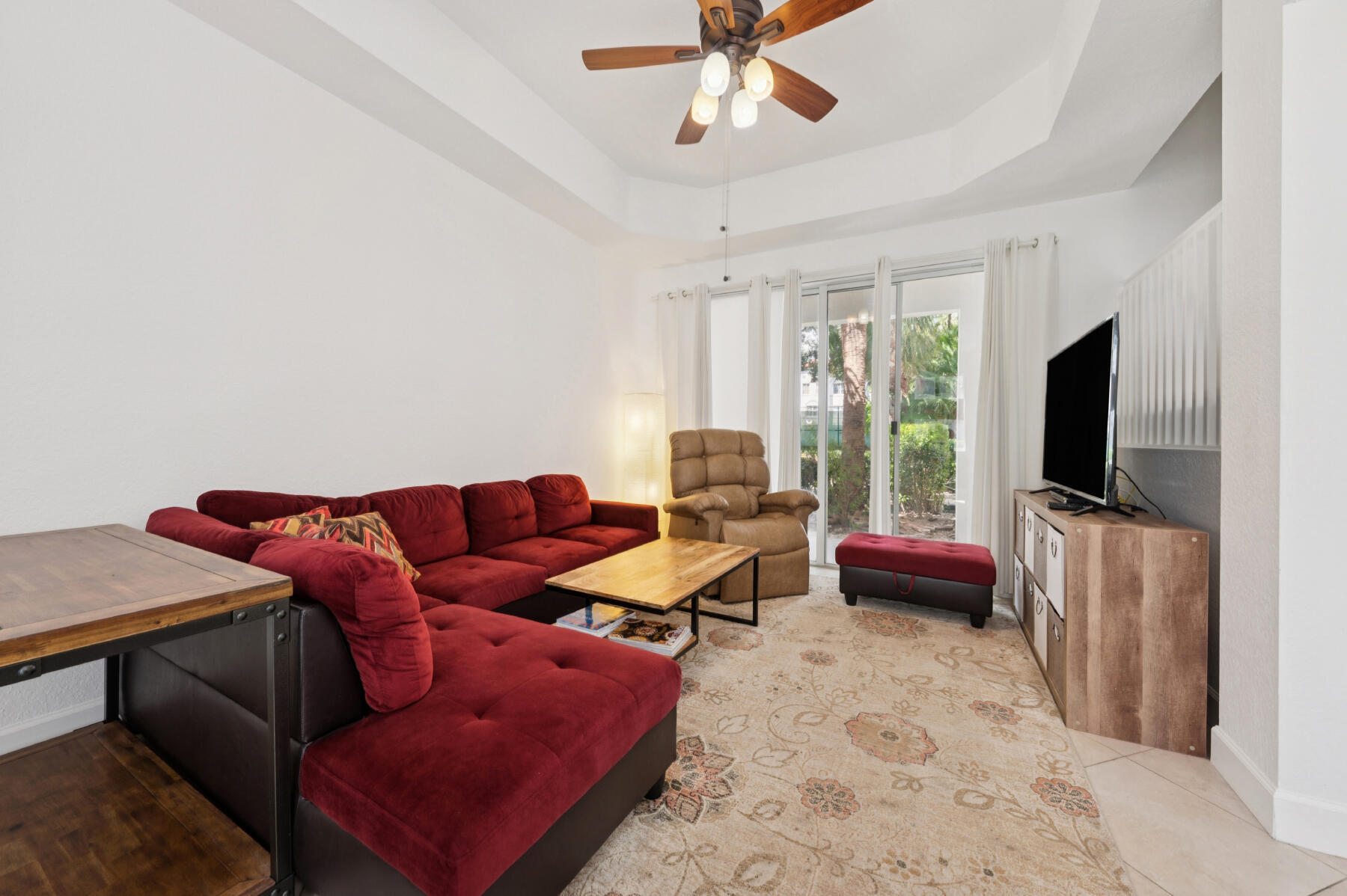 RESIDENCES AT LEGACY PLACE CONDO - Residential Lease
