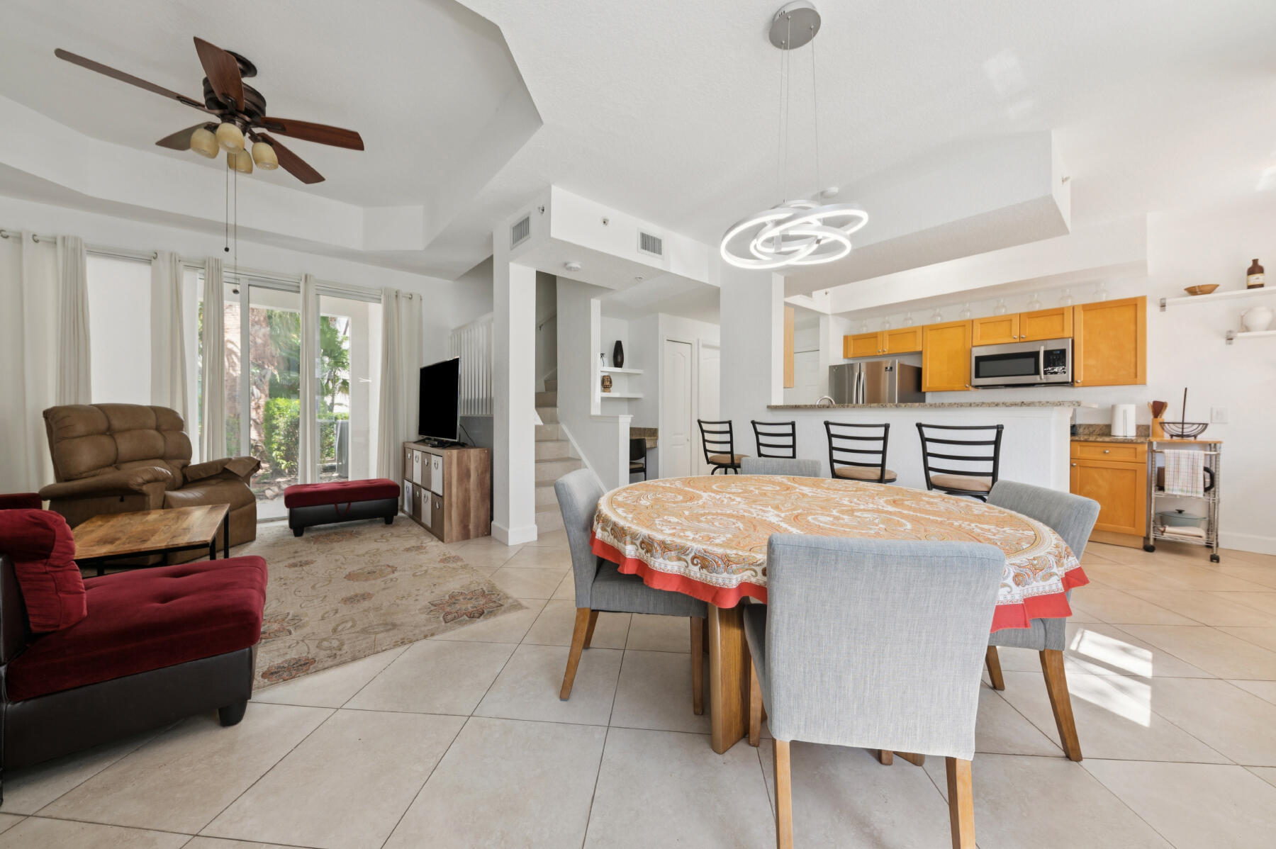 RESIDENCES AT LEGACY PLACE CONDO - Residential Lease