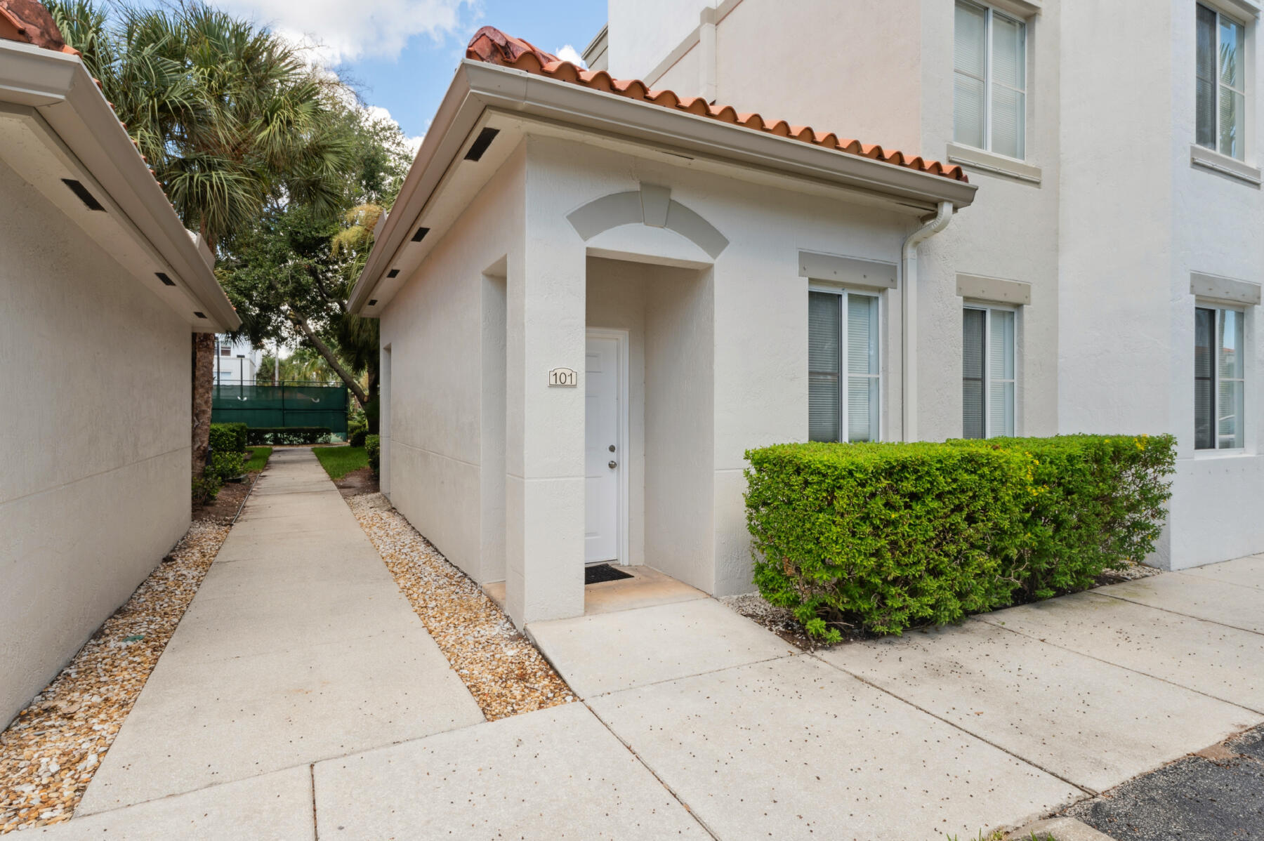 Beautiful furnished 3BR/2BA corner townhouse with 1-car garage plus driveway parking in the heart of Palm Beach Gardens. Enjoy resort-style amenities including pool, gym, media center, and tennis courts. two bicycles included for outdoor use. Bright open layout with lake view from upstairs bedroom. Pets allowed. Seasonal rental $5,000/month with 6-month lease. Available for annual or seasonal rental. Prime location next to Legacy Place, across from The Gardens Mall, and minutes to Downtown at the Gardens. Live like you're on vacation! Background check renters insurance, Hoa approval and 1st last and security required.