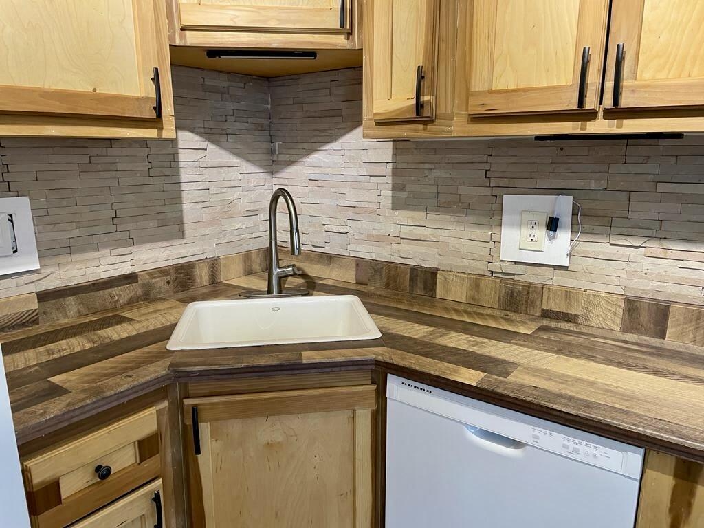 BOCA HILLS CONDO - Residential Lease