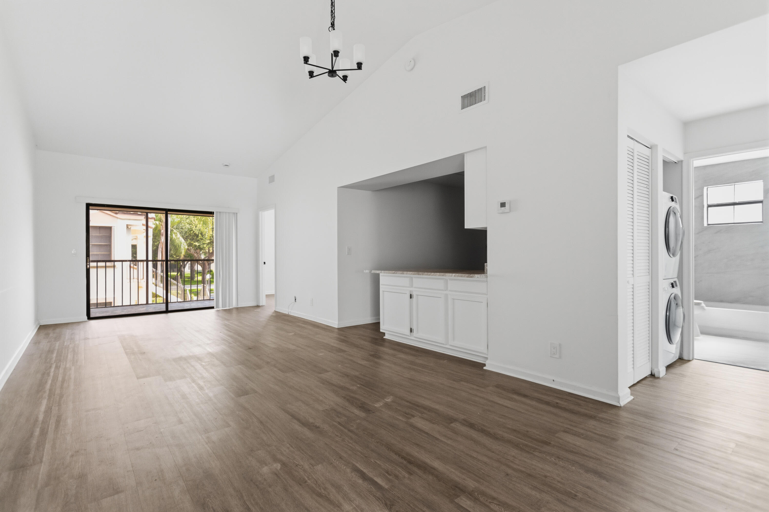 LAKE WINDWOOD CONDO - Residential Lease