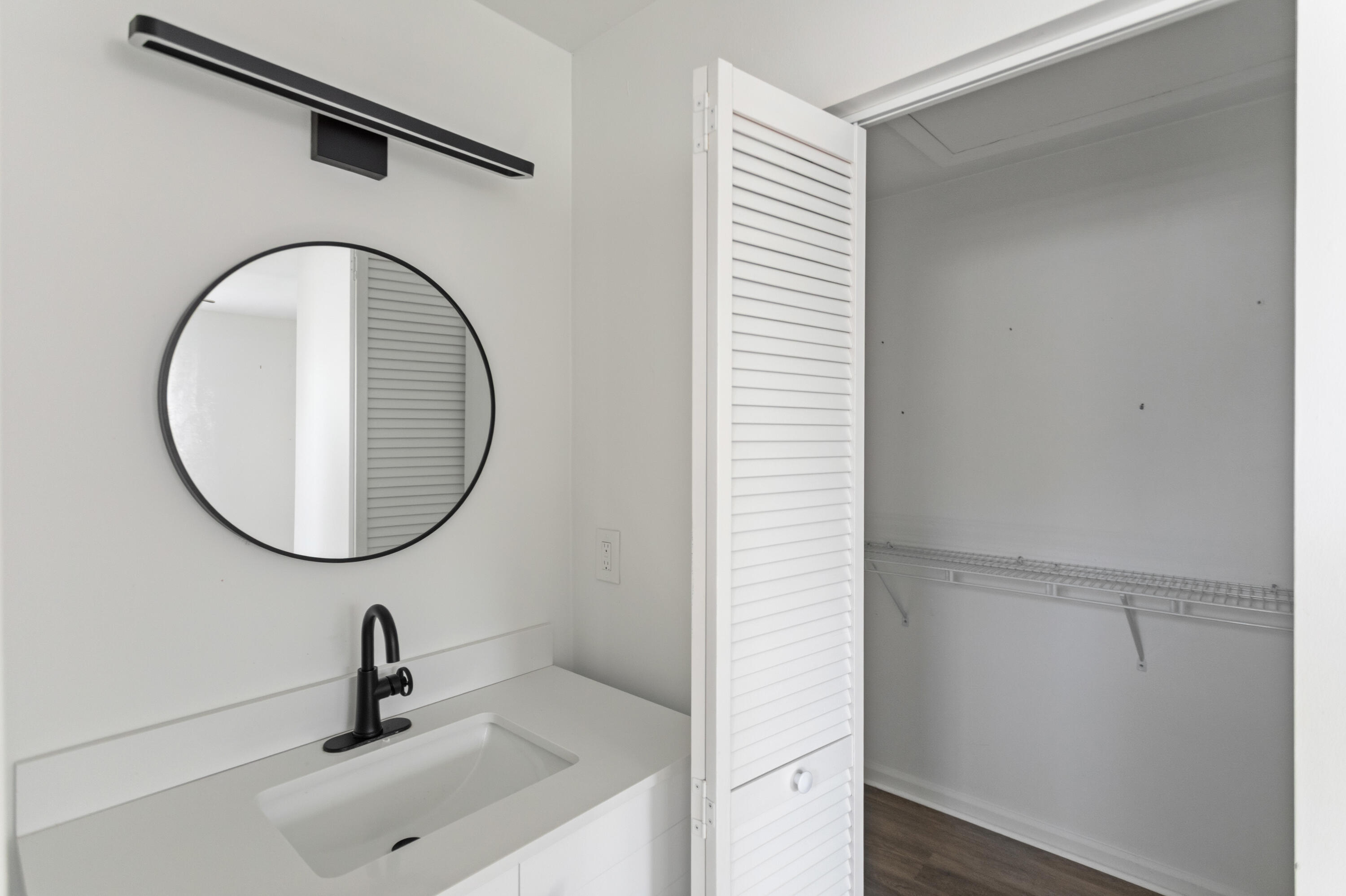 LAKE WINDWOOD CONDO - Residential Lease