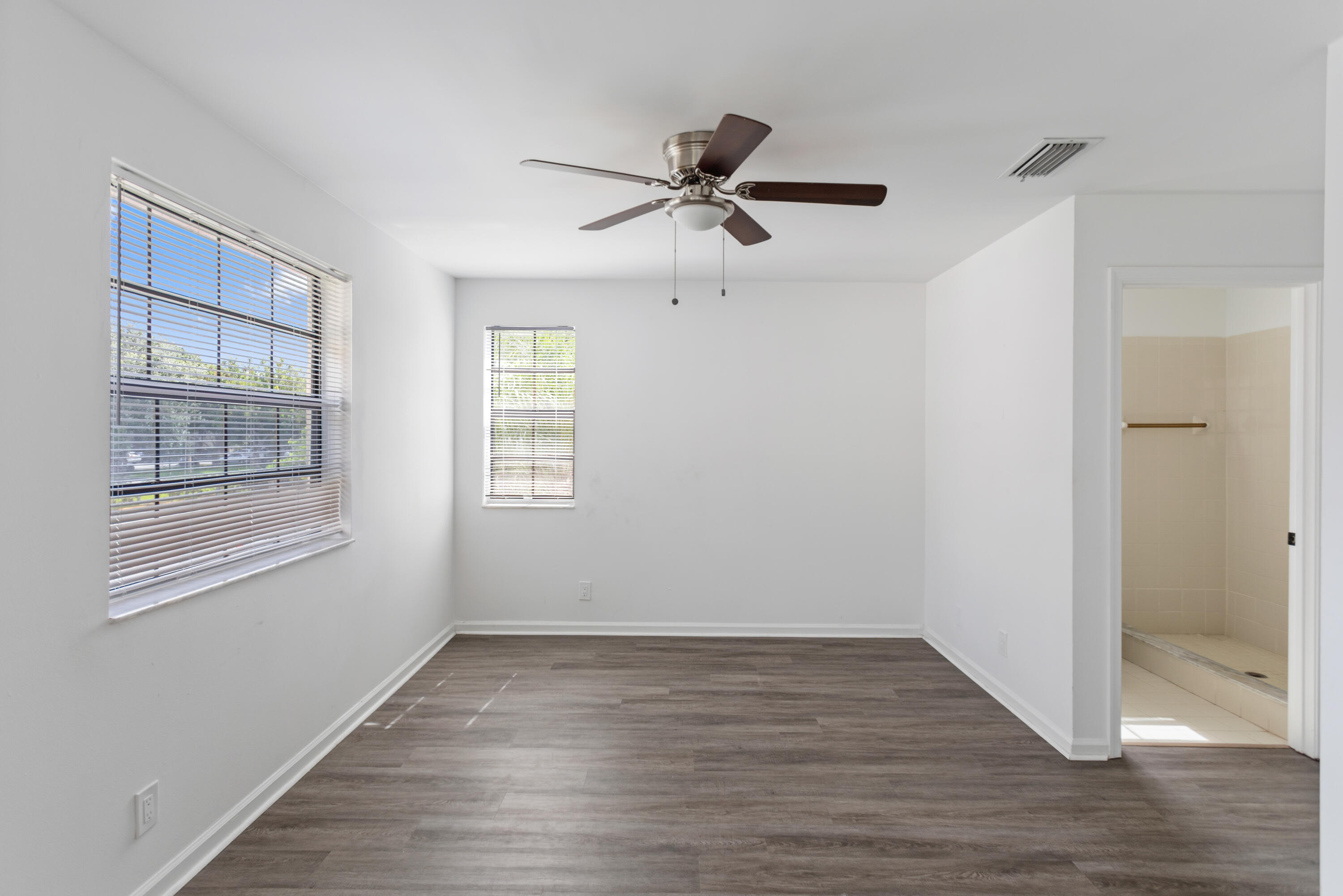 LAKE WINDWOOD CONDO - Residential Lease
